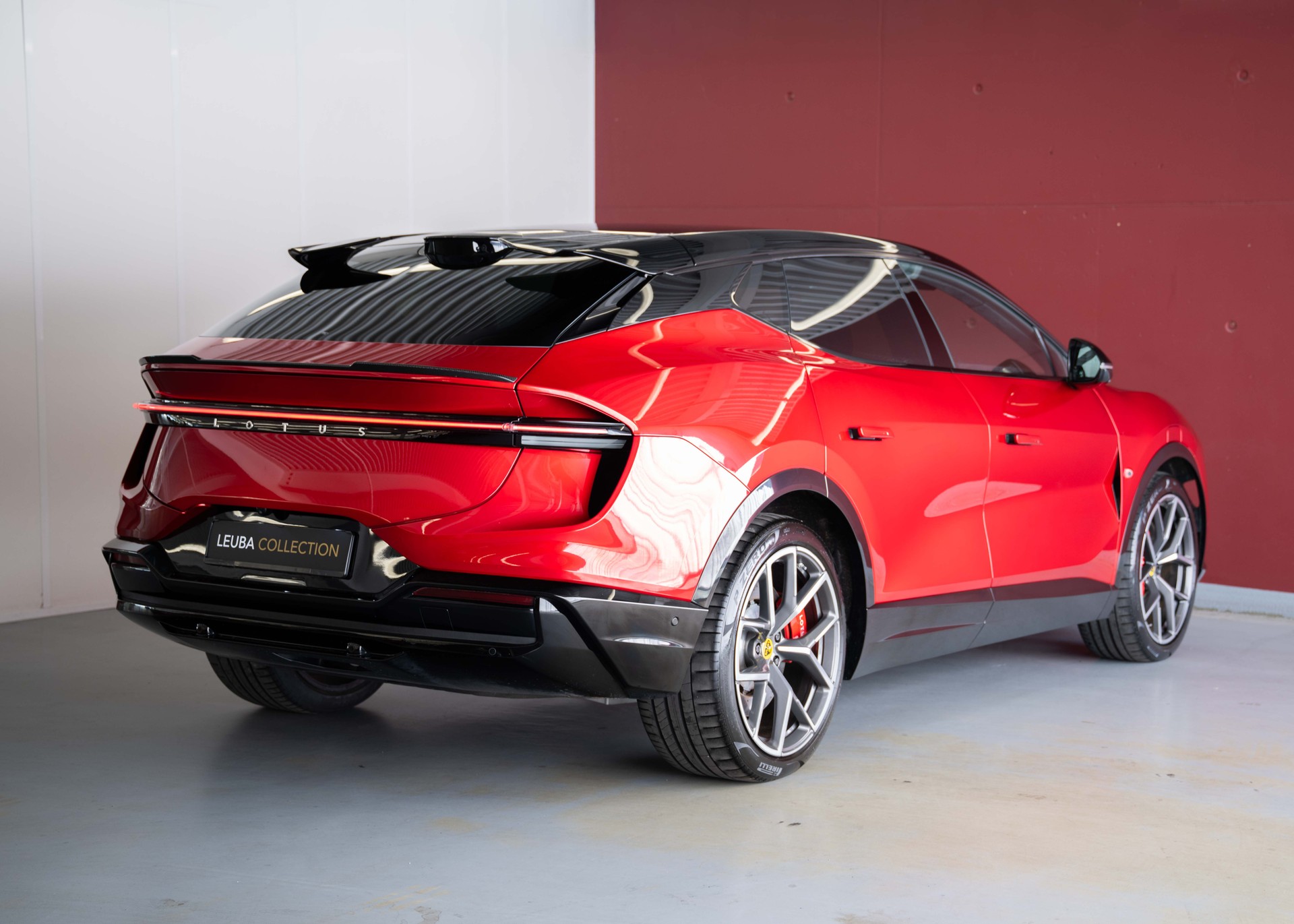 LOTUS Eletre 112kWh S (Swiss car 1st hand, like new, 60-month factory warranty)-image-5