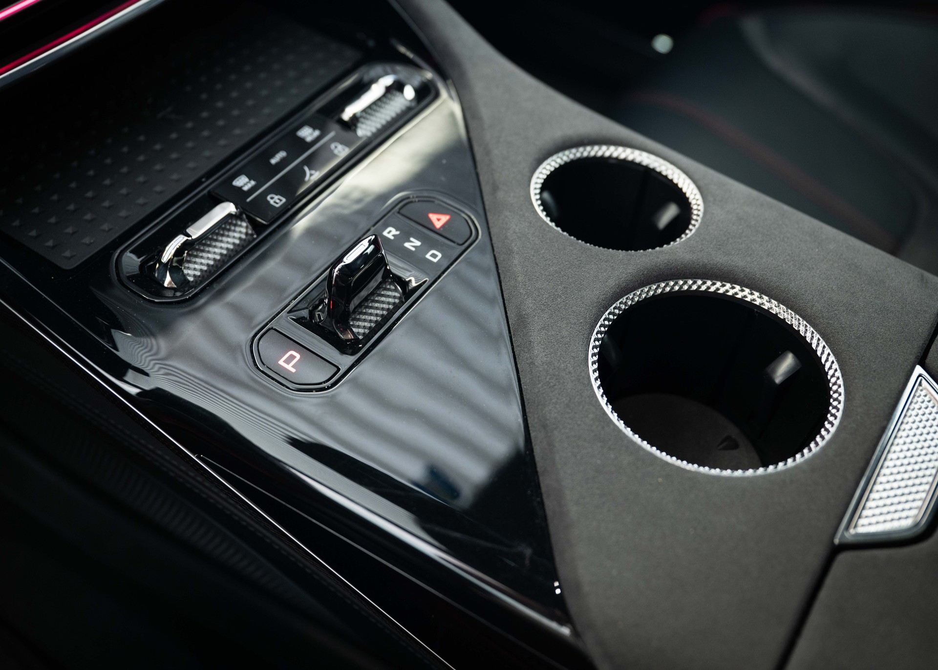 LOTUS Eletre 112kWh S (Swiss car 1st hand, like new, 60-month factory warranty)-image-27