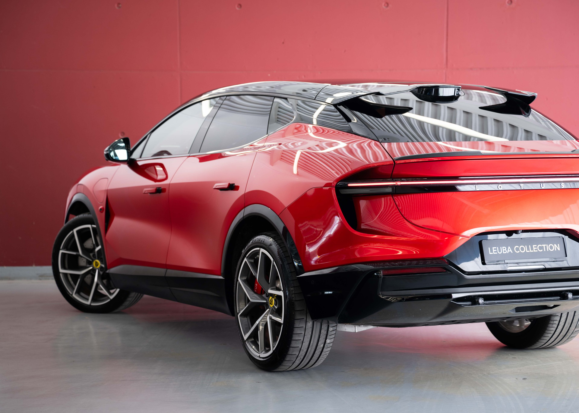 LOTUS Eletre 112kWh S (Swiss car 1st hand, like new, 60-month factory warranty)-image-10