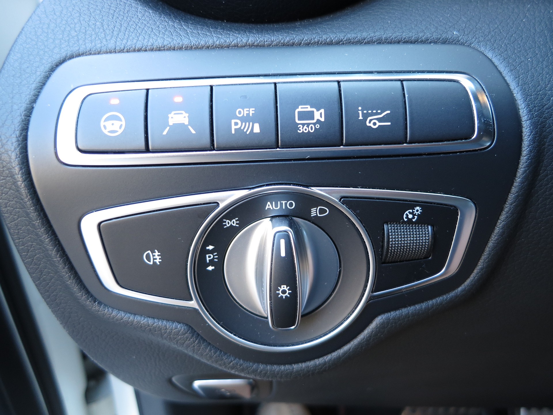 MERCEDES-BENZ GLC 43 AMG 4Matic 9G-Tronic-image-16