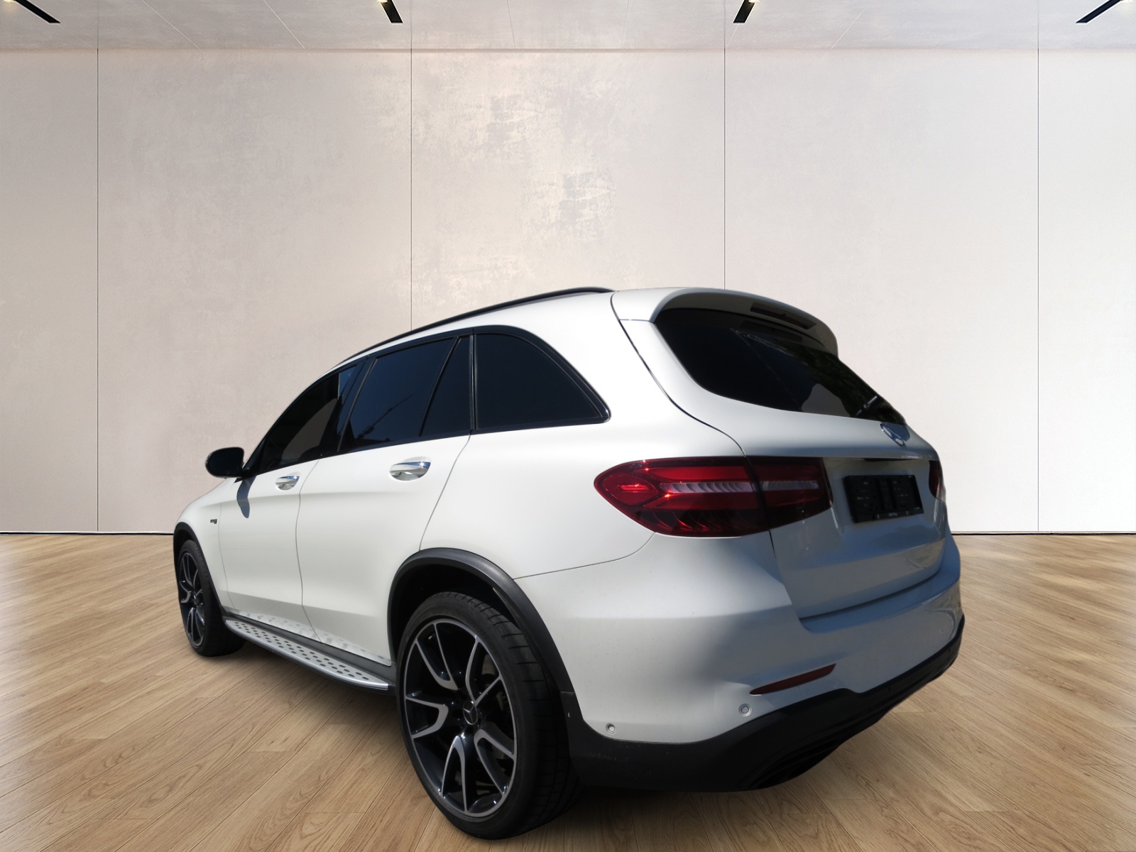 MERCEDES-BENZ GLC 43 AMG 4Matic 9G-Tronic-showroom-element-3
