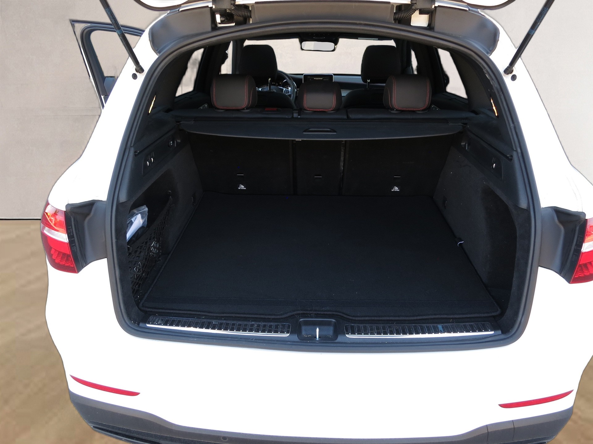 MERCEDES-BENZ GLC 43 AMG 4Matic 9G-Tronic-image-11