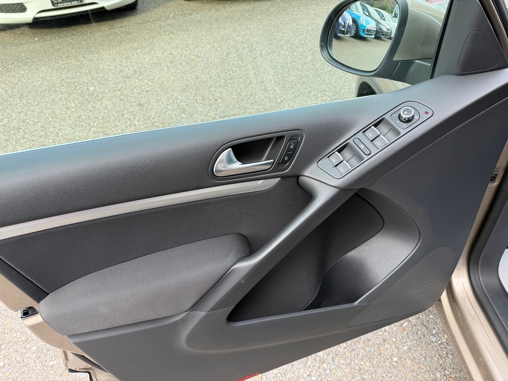 VW Tiguan 1.4 TSI Track&Style 4Motion-image-5