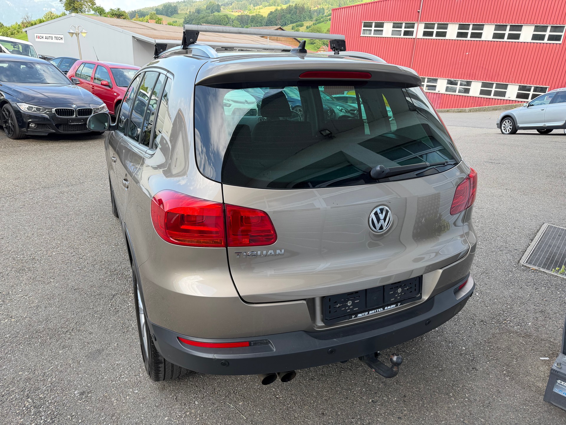 VW Tiguan 1.4 TSI Track&Style 4Motion-image-2