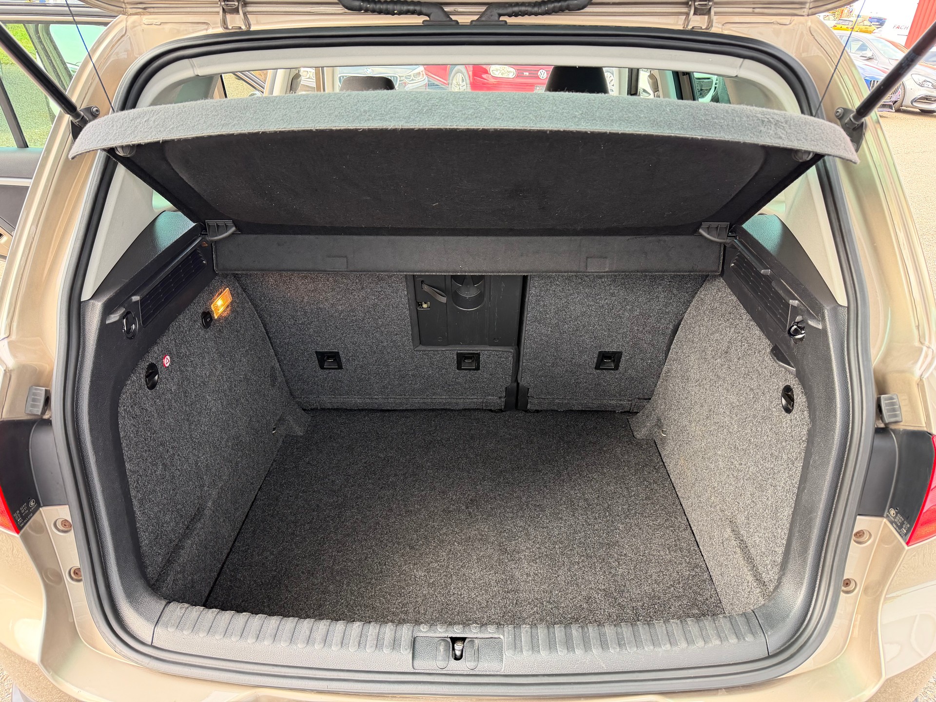 VW Tiguan 1.4 TSI Track&Style 4Motion-image-8