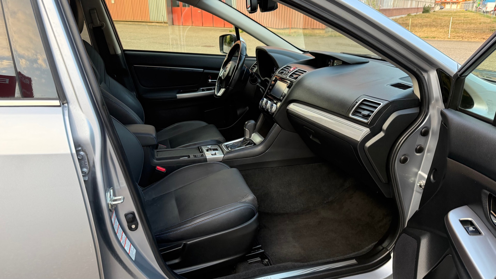SUBARU Levorg 1.6DIT Luxury S AWD Lineartronic-image-10
