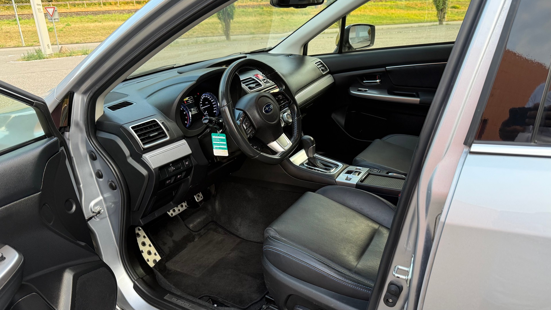 SUBARU Levorg 1.6DIT Luxury S AWD Lineartronic-image-9
