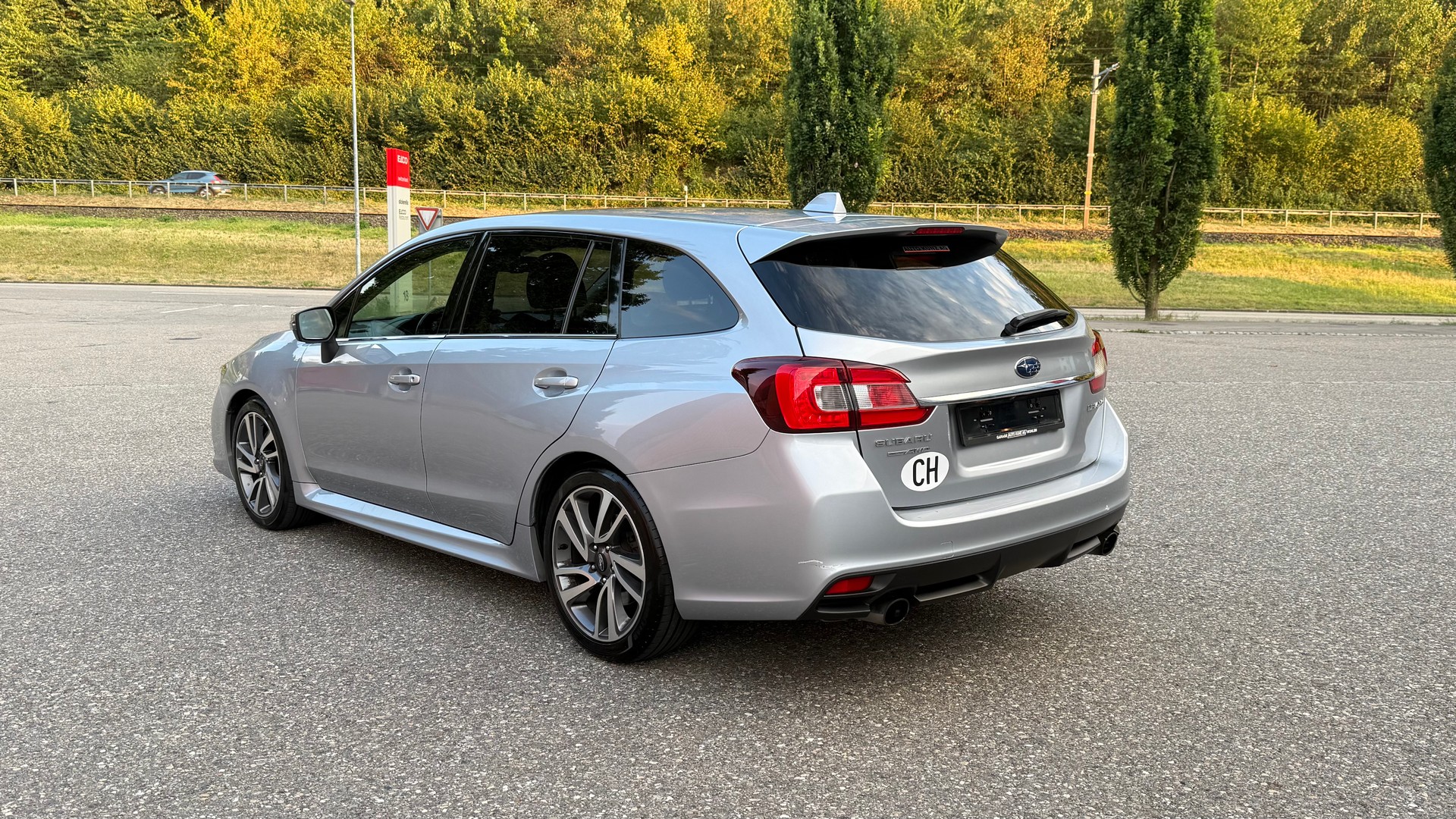 SUBARU Levorg 1.6DIT Luxury S AWD Lineartronic-image-6