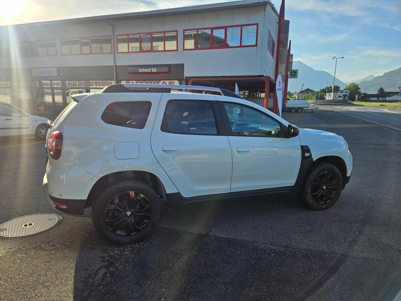 DACIA Duster 1.3 TCe 150 Expression 4WD-image-3