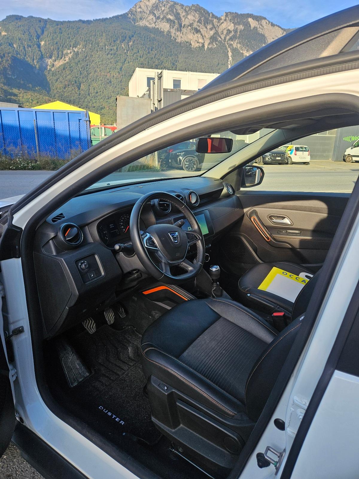 DACIA Duster 1.3 TCe 150 Expression 4WD-image-5