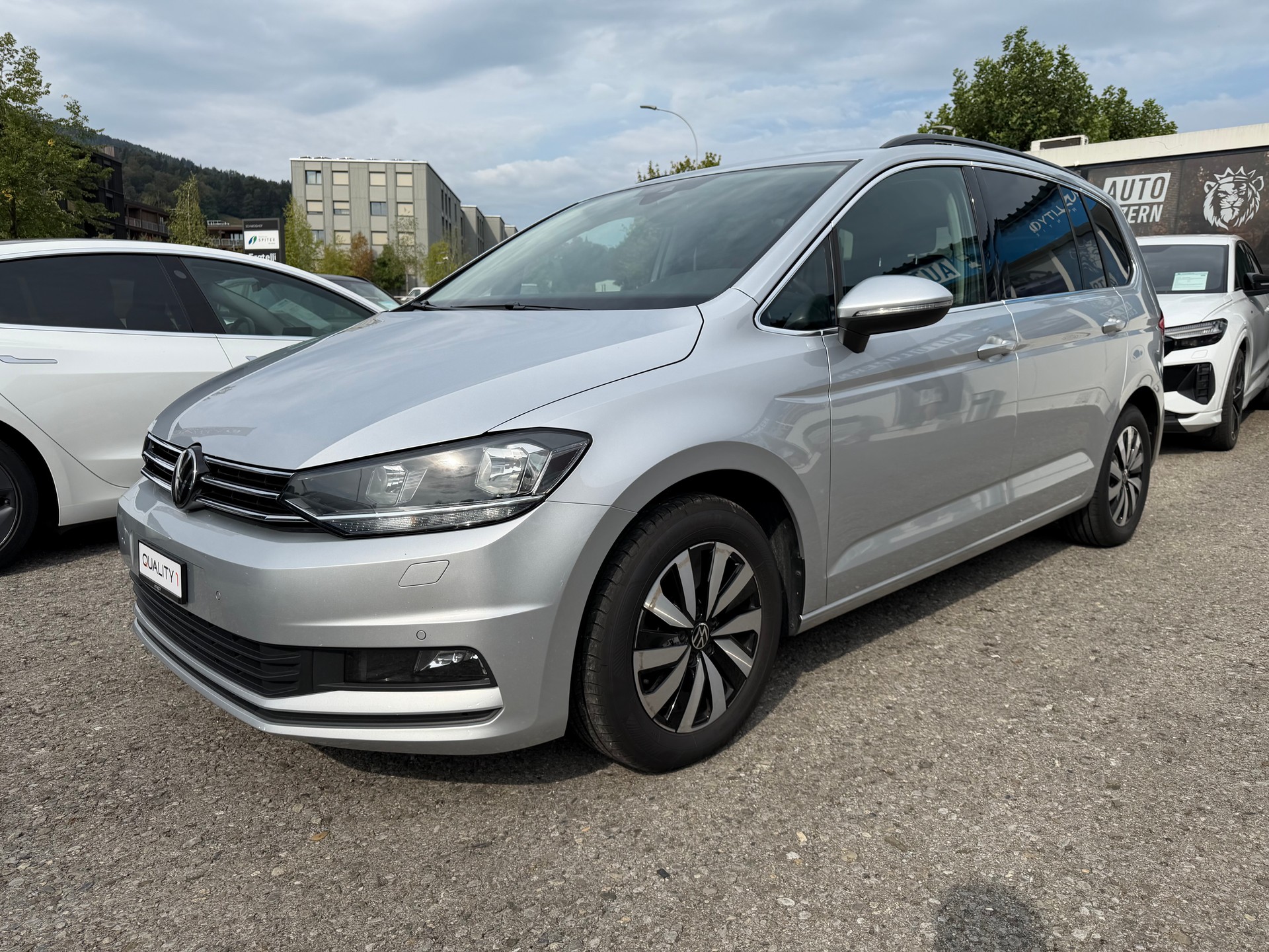 VW Touran 2.0 TDI BlueMotion Technology Comfortline DSG-image-0