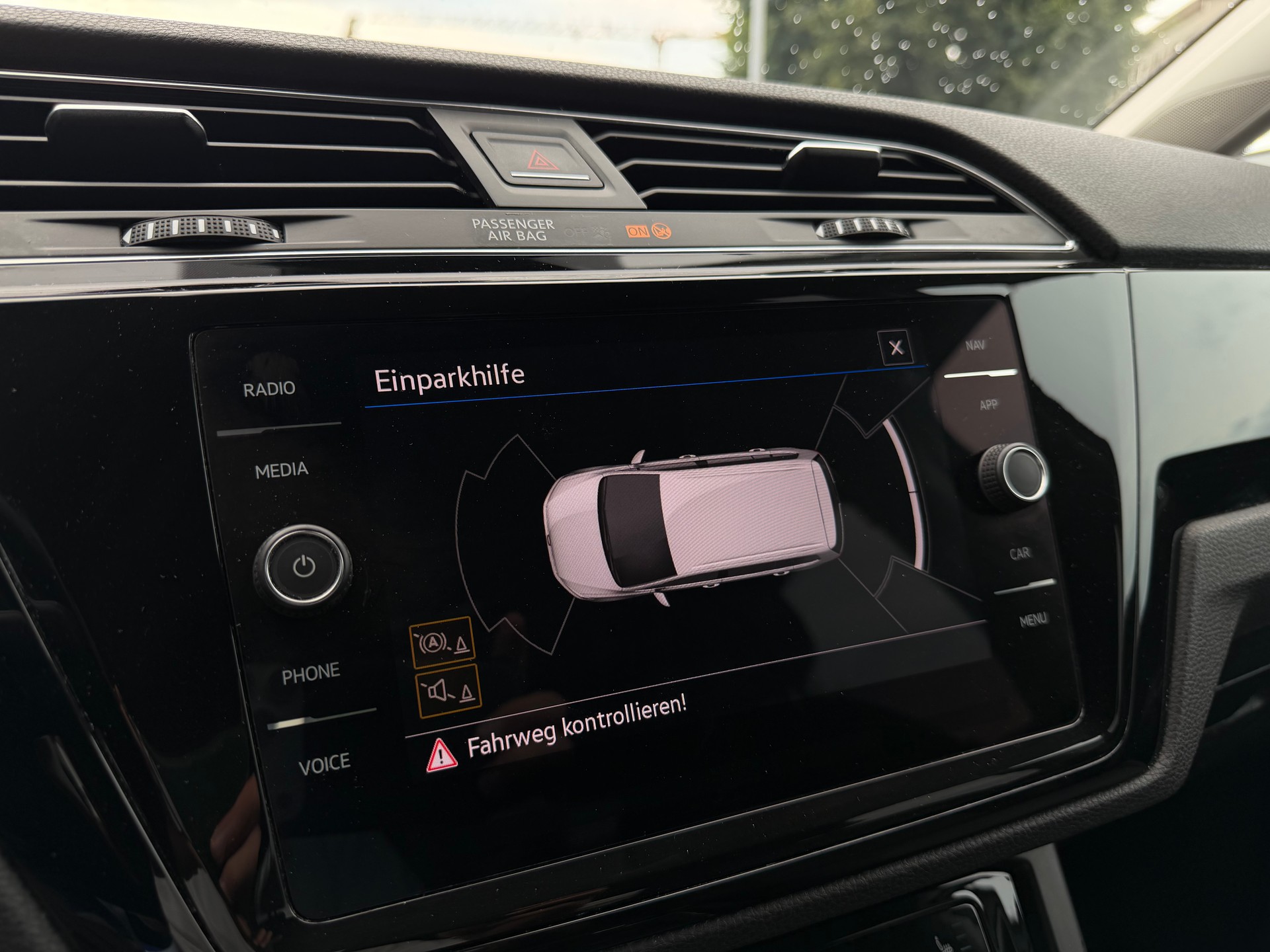 VW Touran 2.0 TDI BlueMotion Technology Comfortline DSG-image-13
