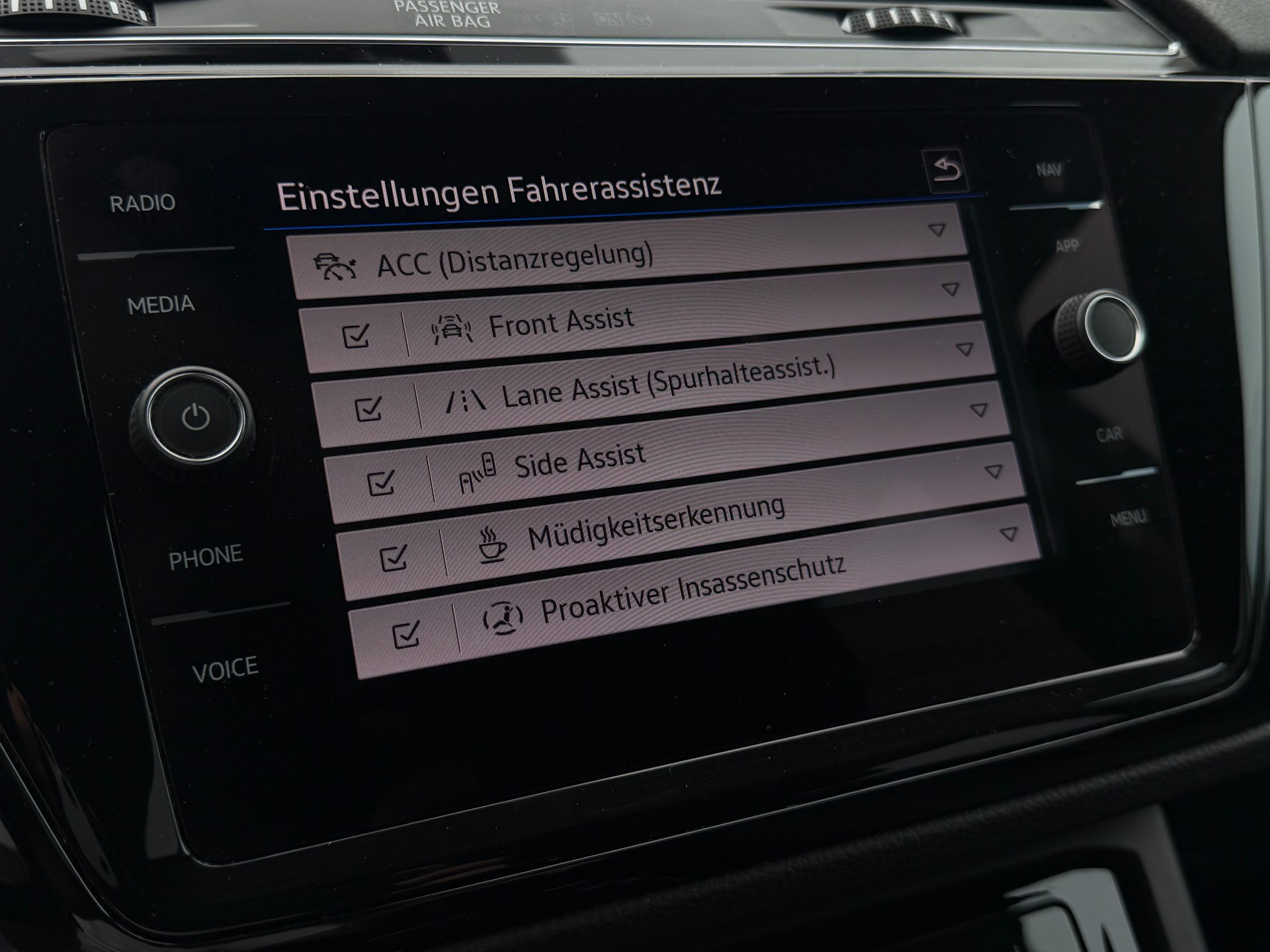 VW Touran 2.0 TDI BlueMotion Technology Comfortline DSG-image-14