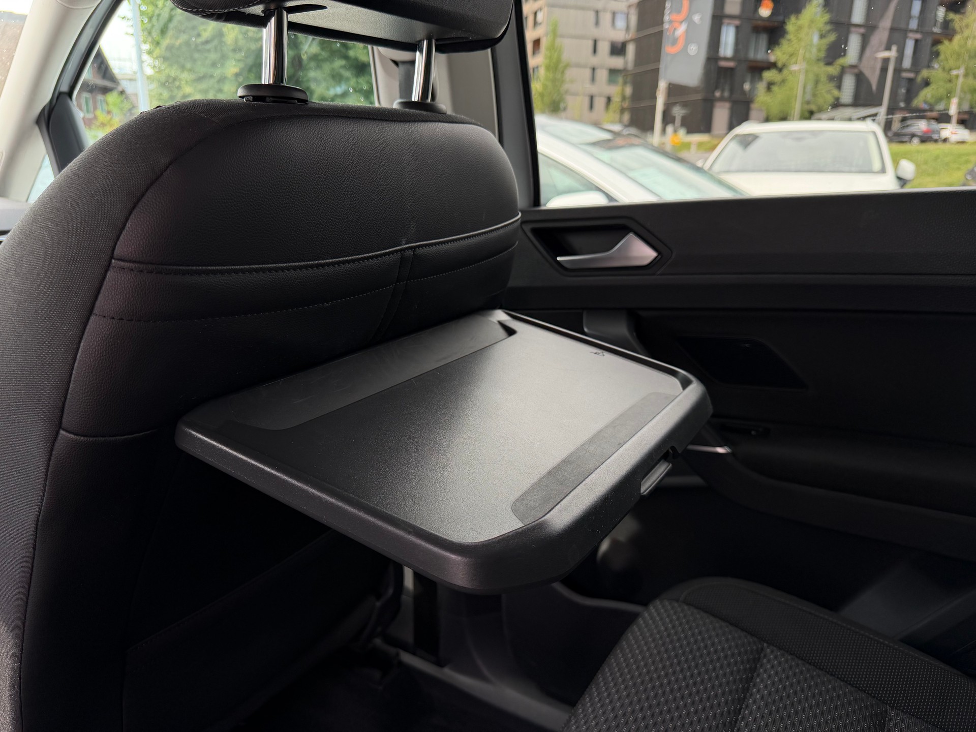 VW Touran 2.0 TDI BlueMotion Technology Comfortline DSG-image-18