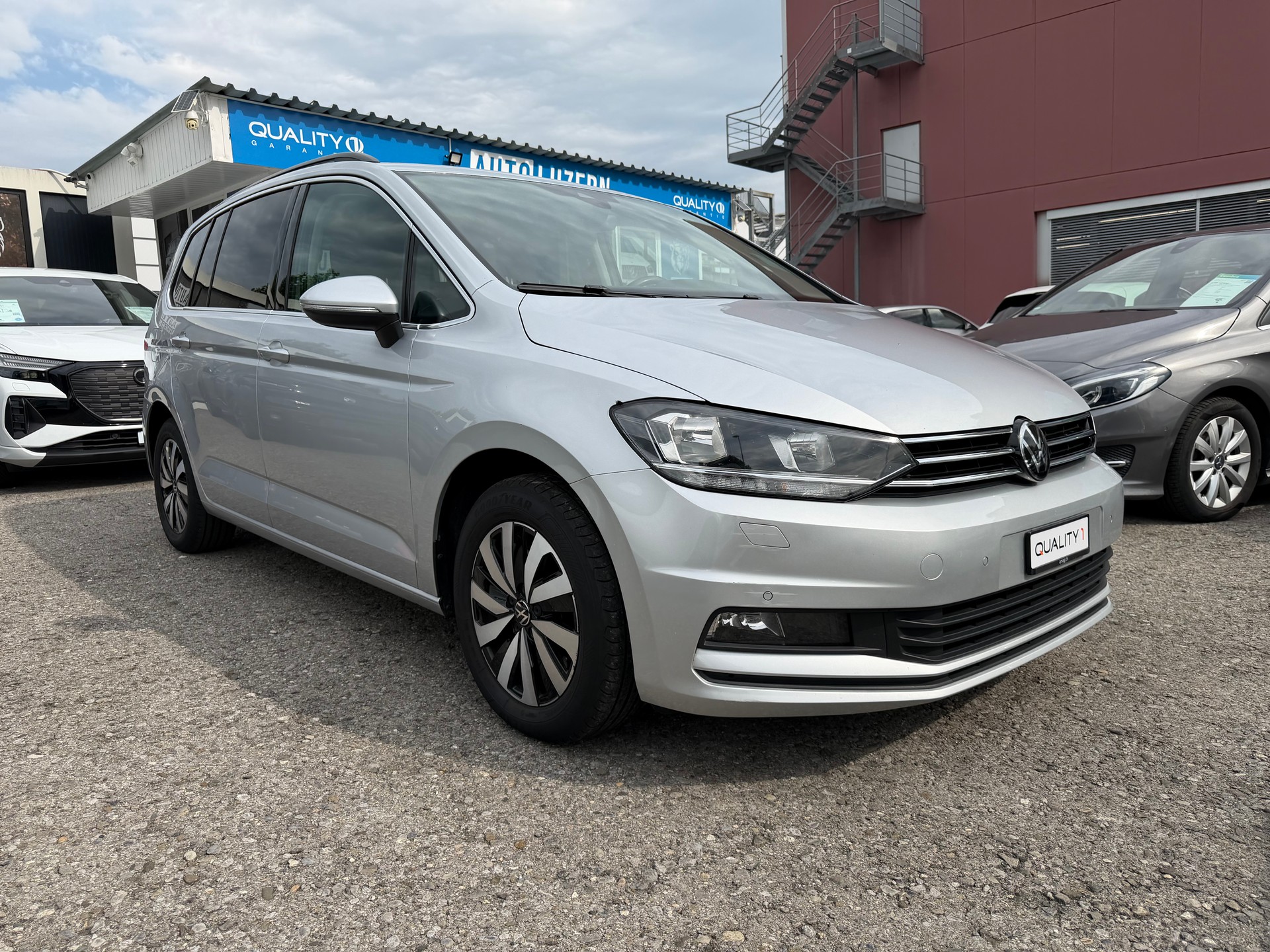 VW Touran 2.0 TDI BlueMotion Technology Comfortline DSG-image-2