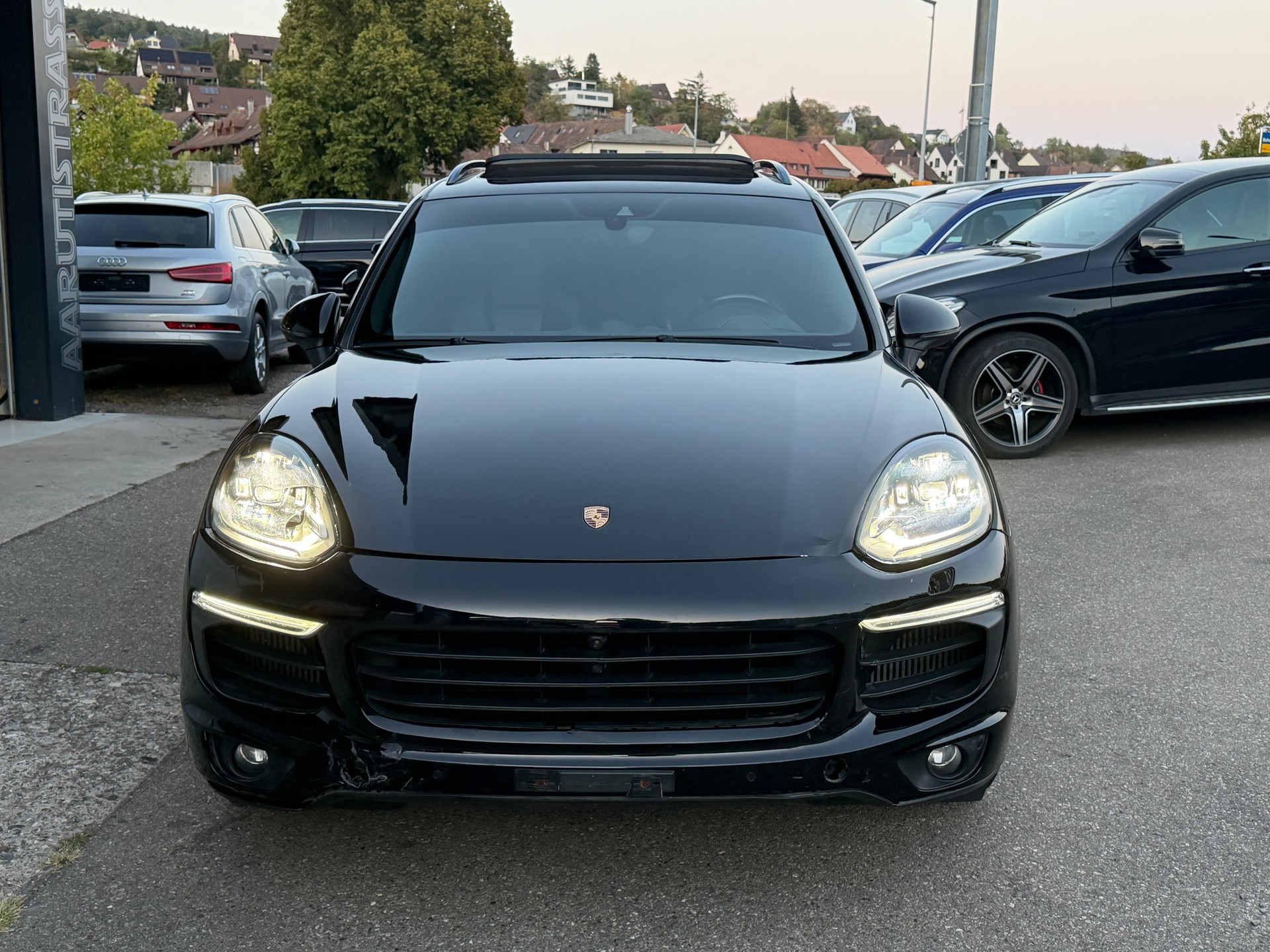 PORSCHE Cayenne Diesel Platinum Edition-image-1