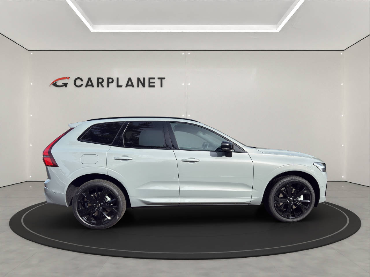 VOLVO XC60 2.0 T6 TE Black Edition eAWD-image-1