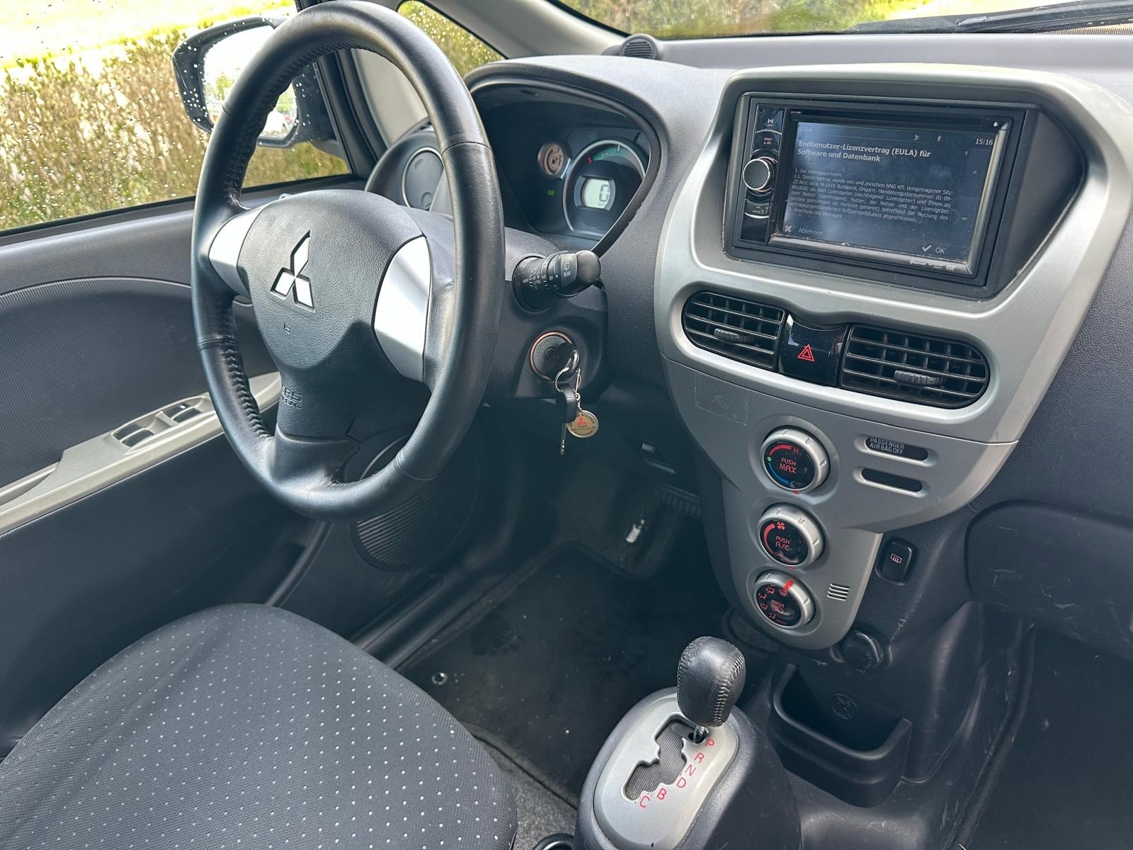 MITSUBISHI i MiEV-image-5