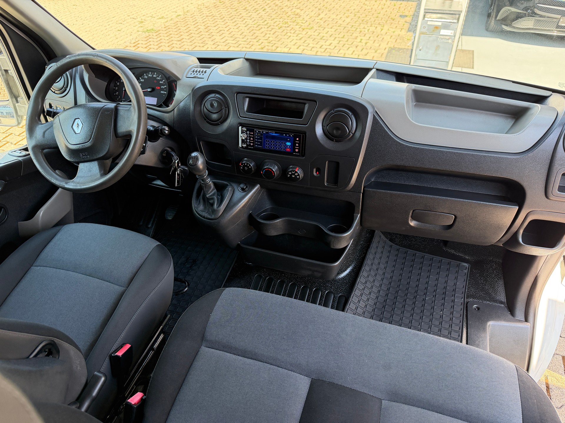 RENAULT Master T35 2.3dCi 125 L3-image-7