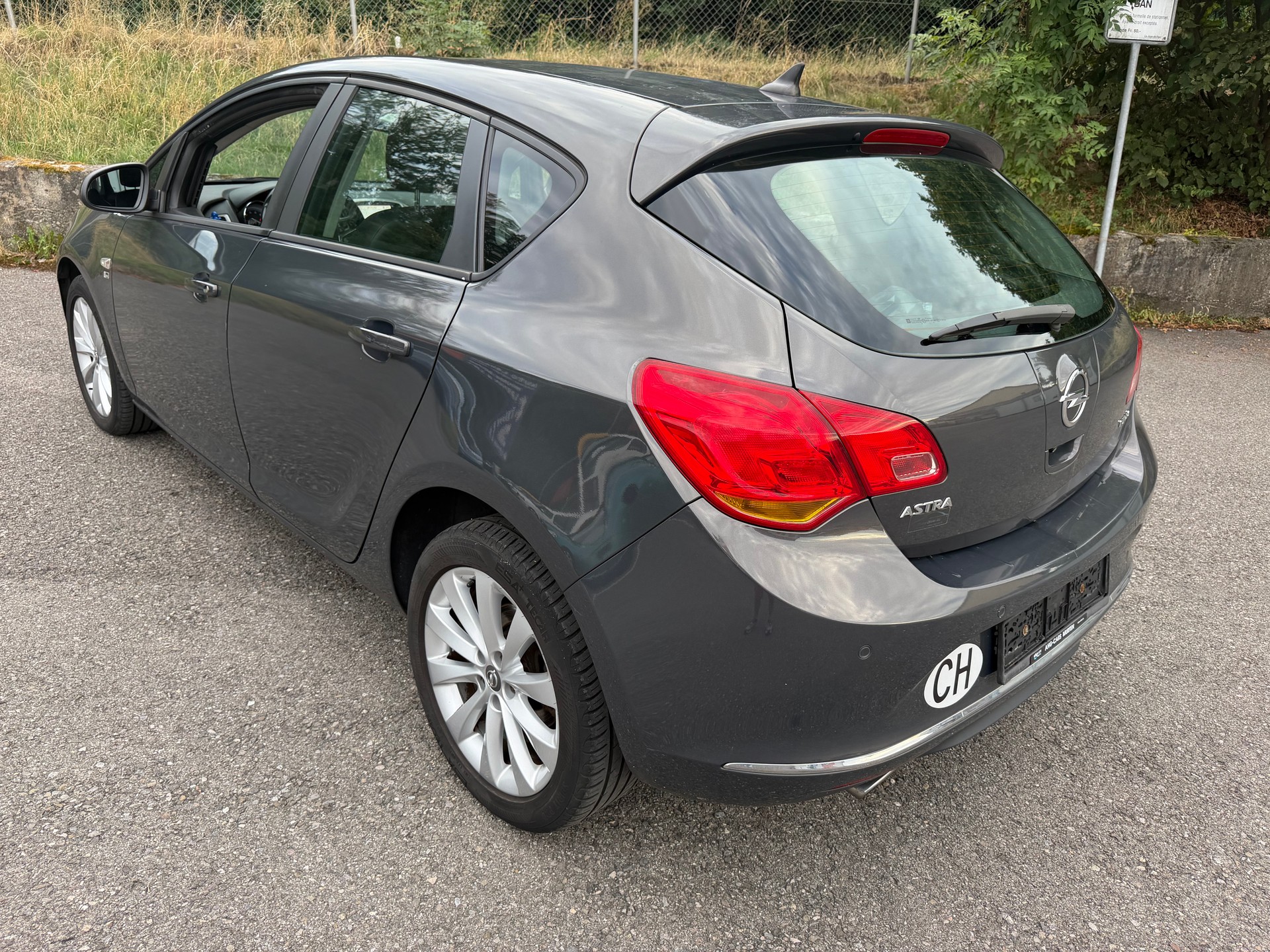 OPEL Astra 1.4i 16V Turbo Anniversary Edition-image-11