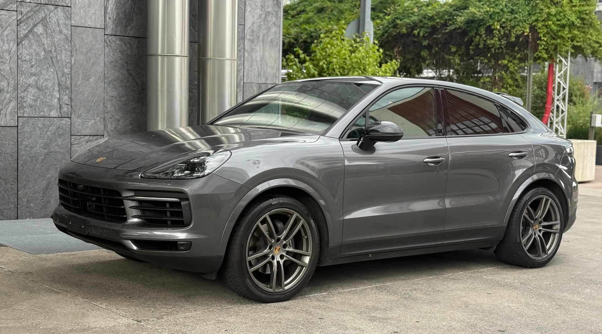 PORSCHE Cayenne Coupé-image-1