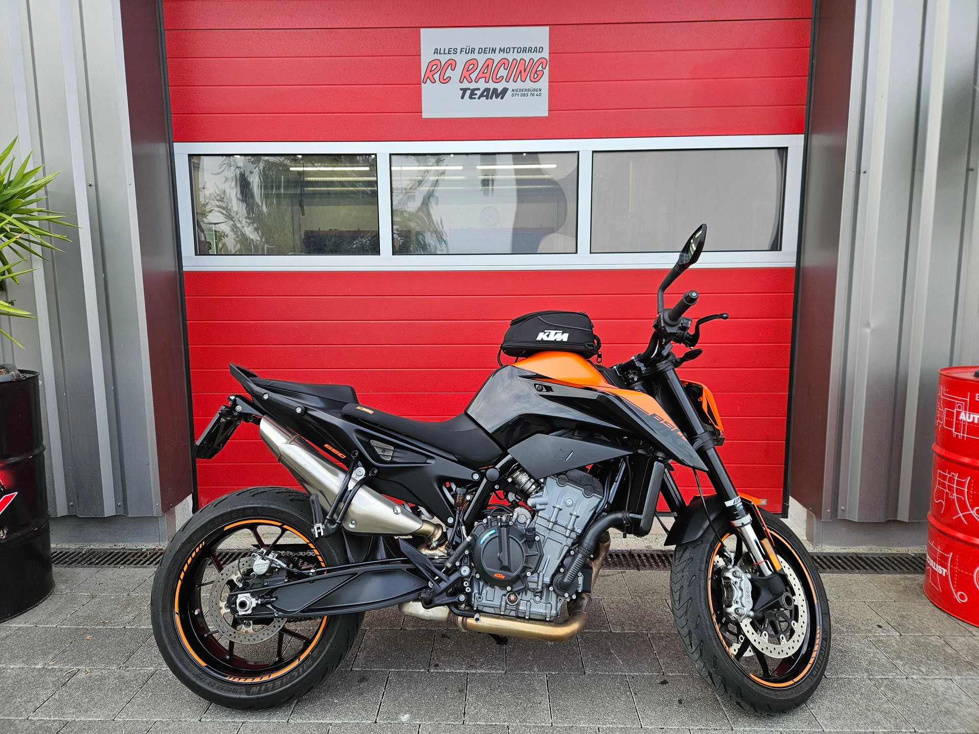 KTM 890 Duke