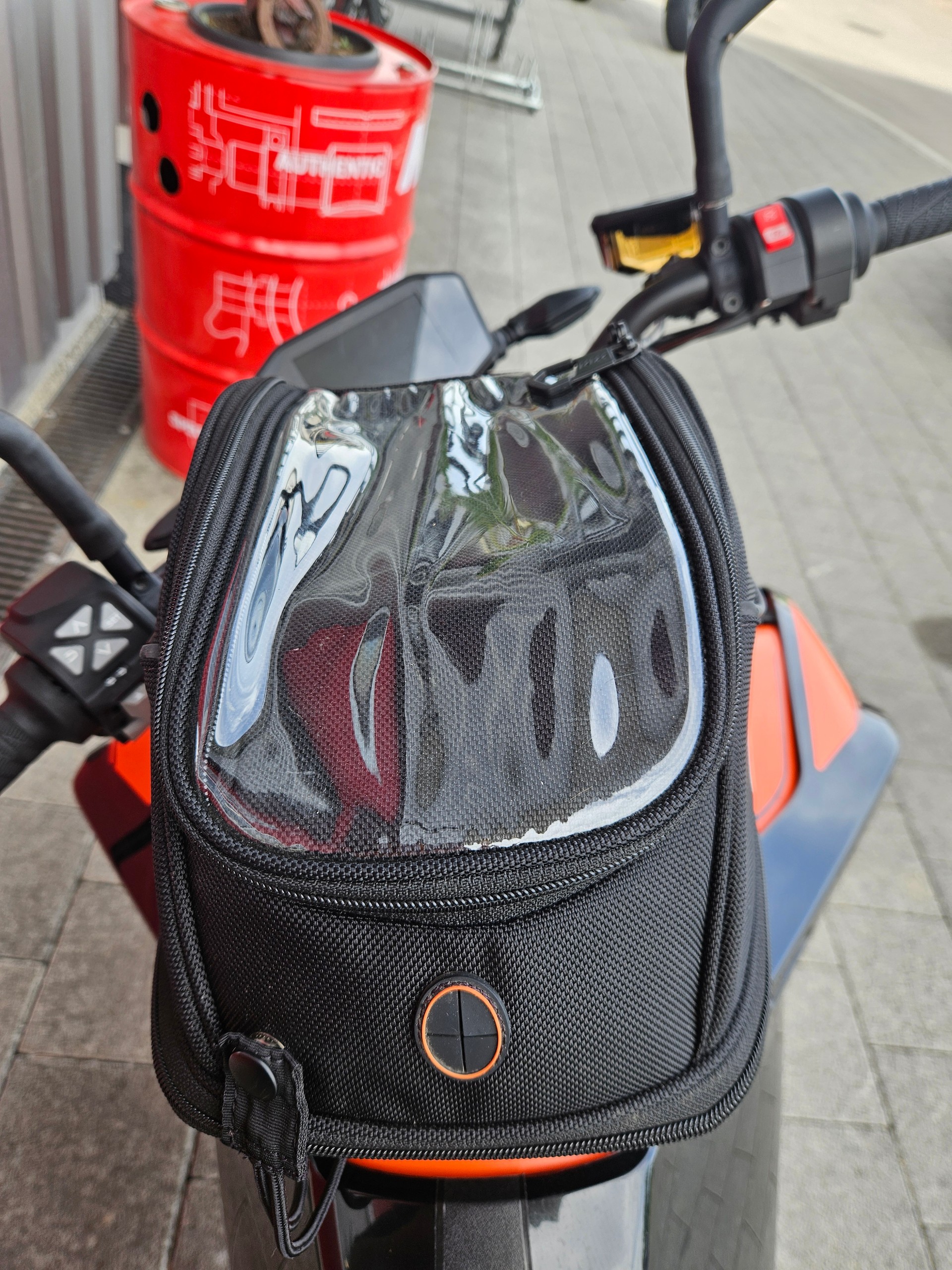 KTM 890 Duke-image-7