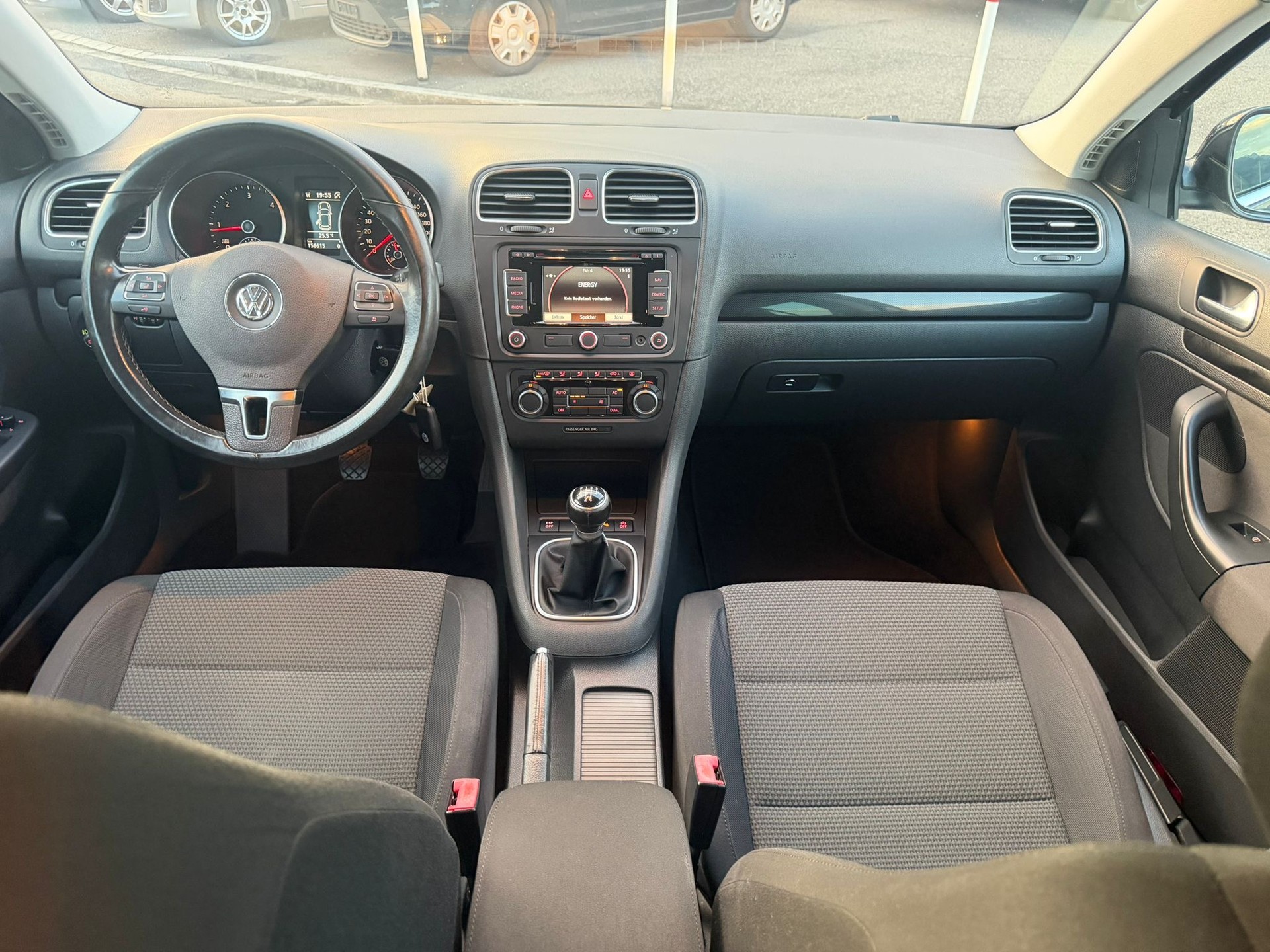VW Golf Variant 1.6 TDI Comfortline-image-5
