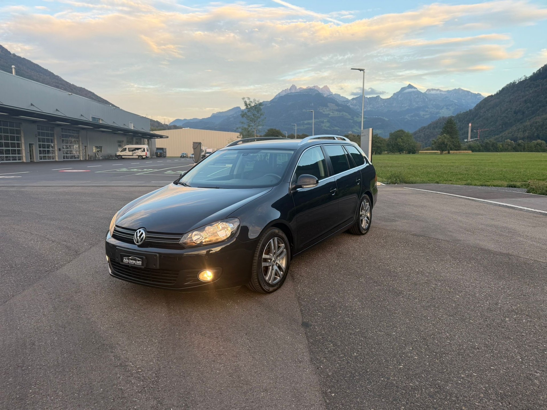 VW Golf Variant 1.6 TDI Comfortline-image-0