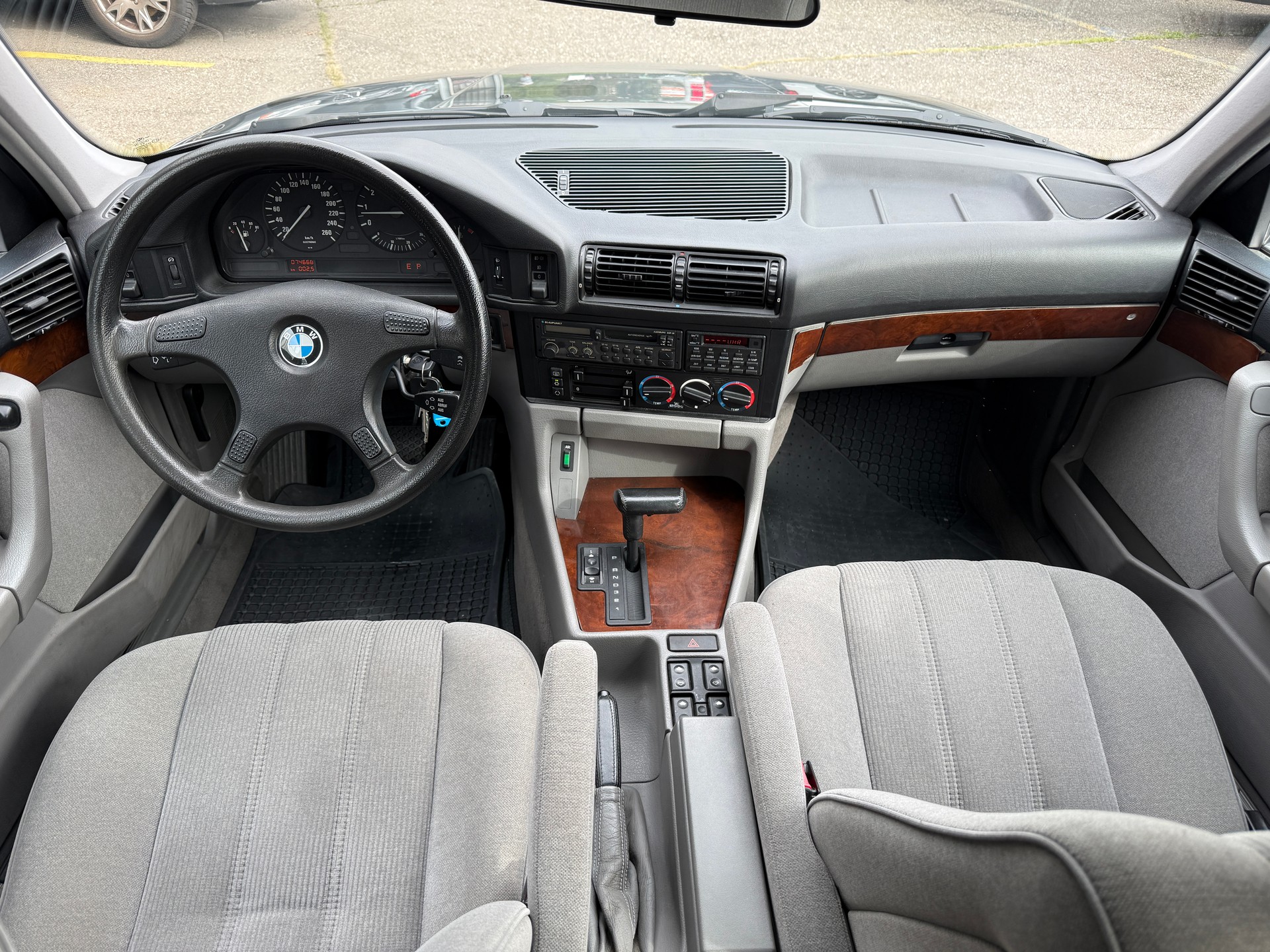 BMW 535i A-image-9