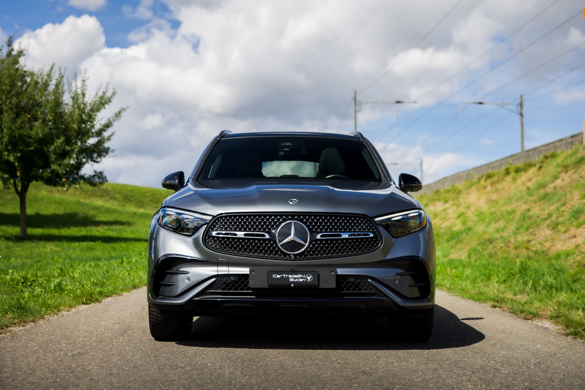 MERCEDES-BENZ GLC 300 4Matic AMG Line 9G-Tronic-image-1