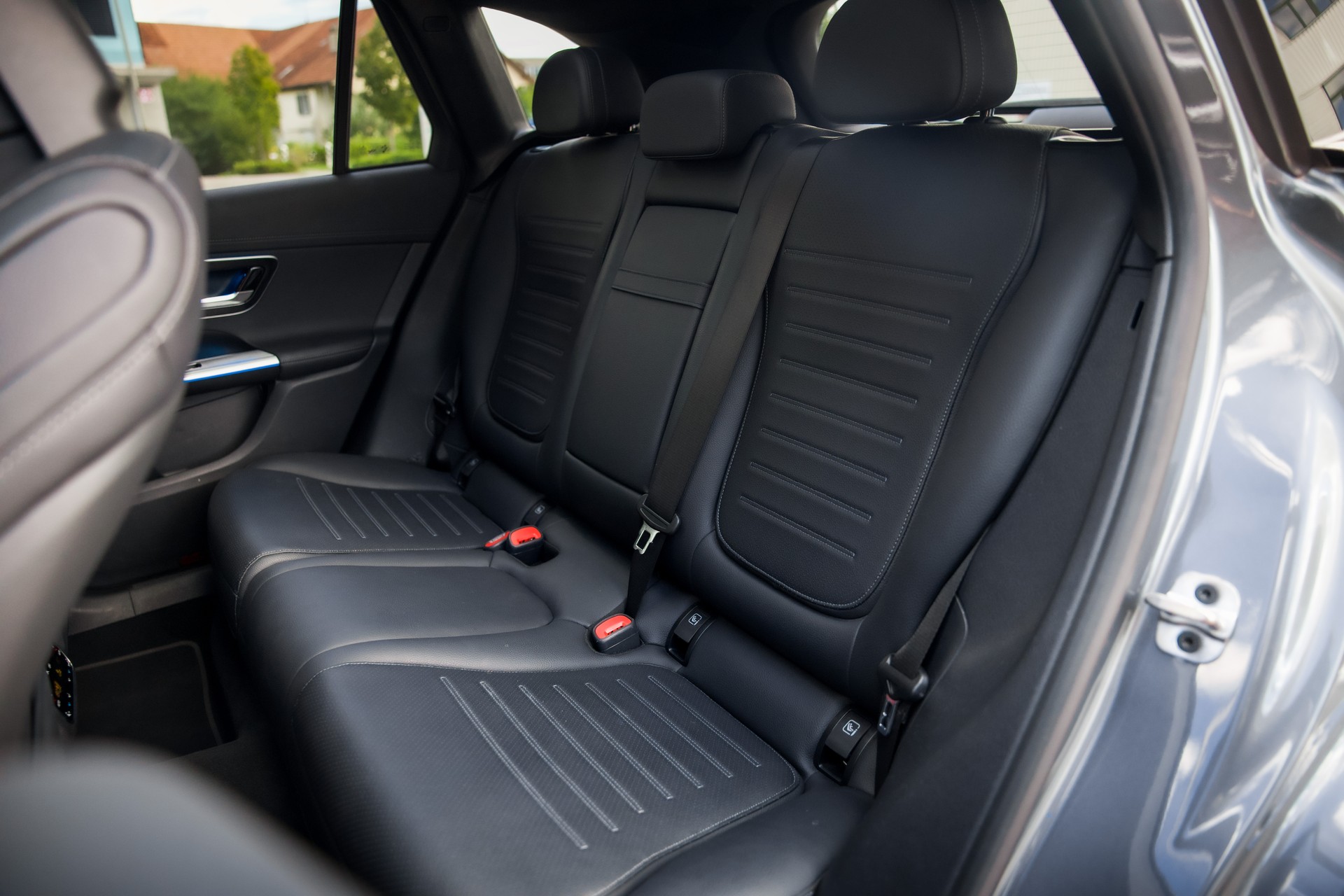 MERCEDES-BENZ GLC 300 4Matic AMG Line 9G-Tronic-image-19