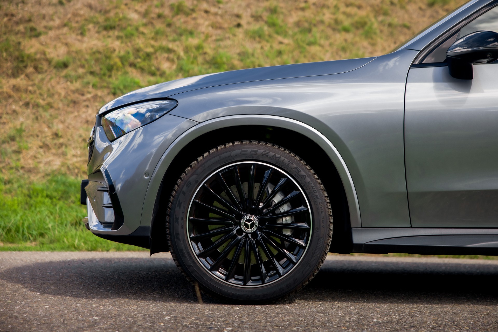 MERCEDES-BENZ GLC 300 4Matic AMG Line 9G-Tronic-image-11