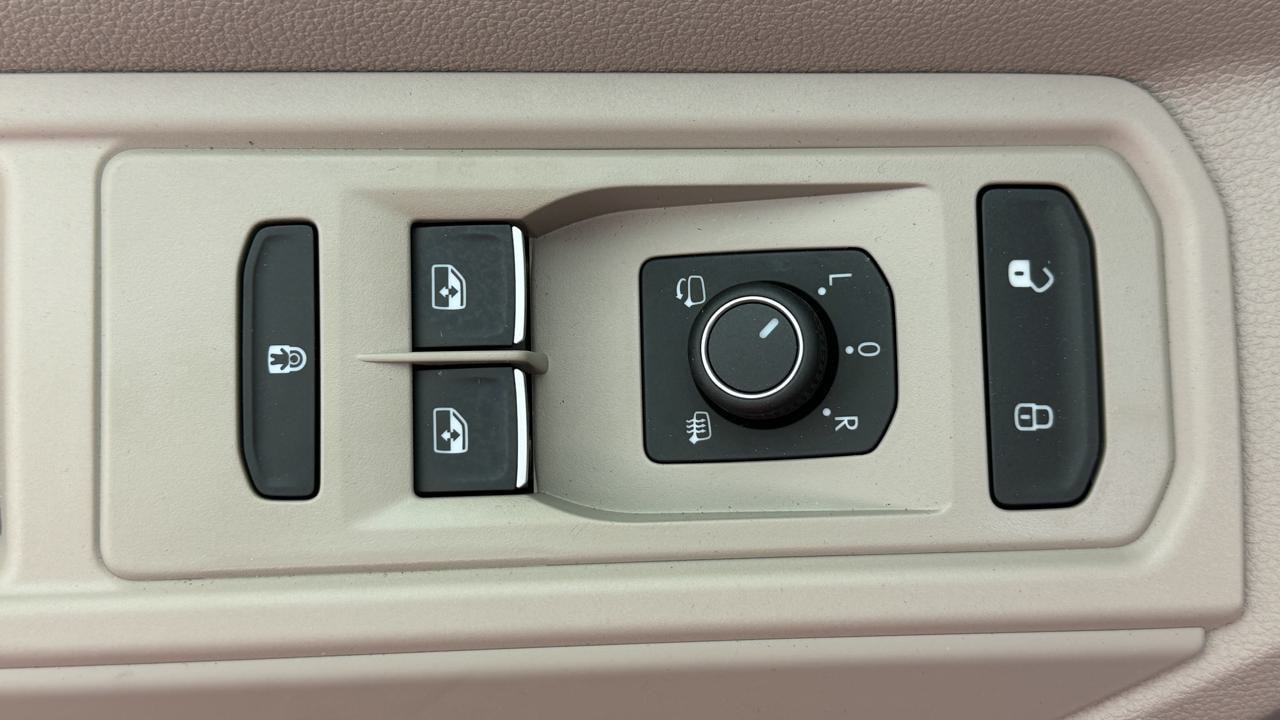 VW Multivan 1.5 eHybrid Life Edition 4Motion DSG-image-8