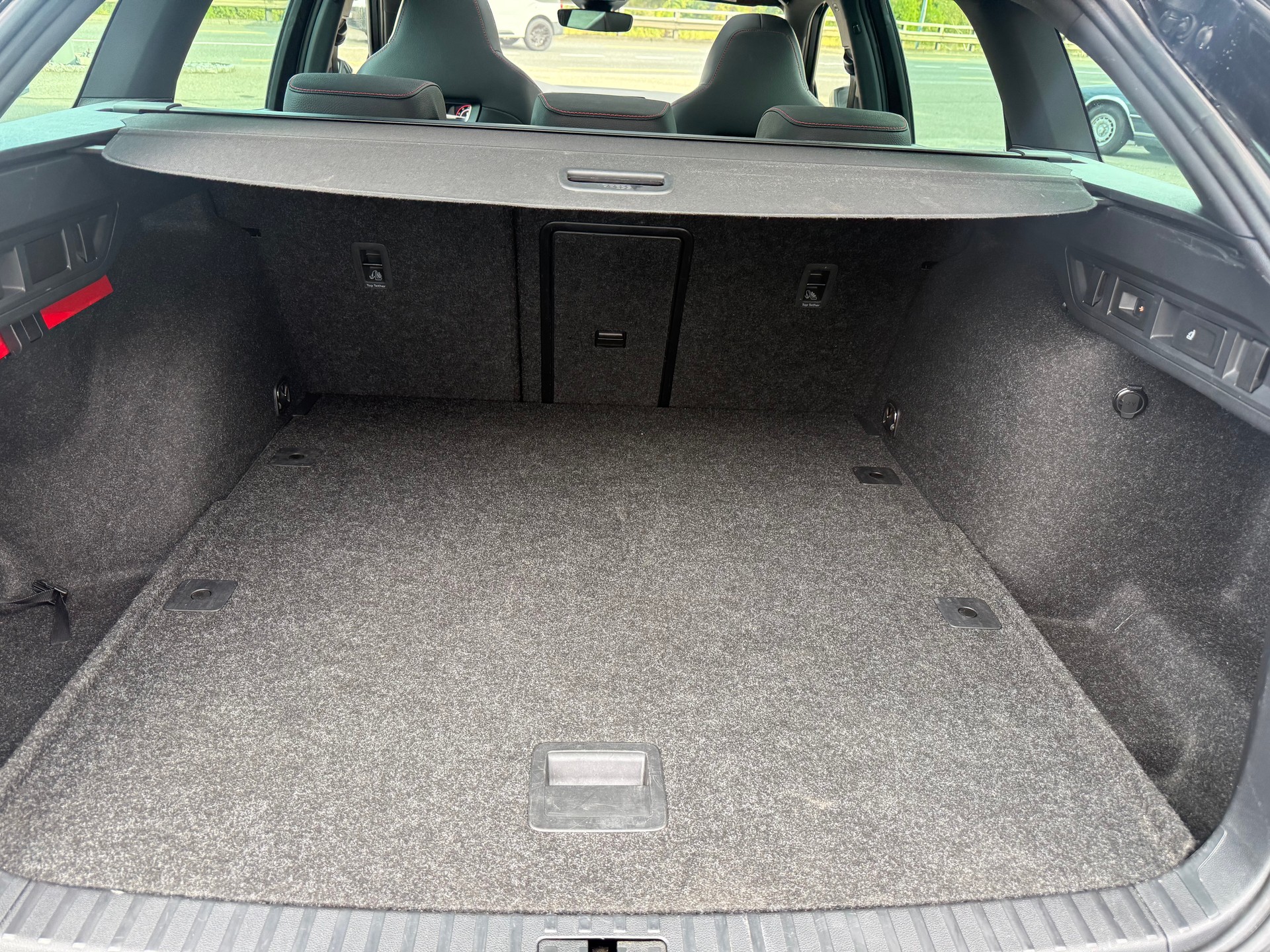 SKODA Octavia Combi 2.0 TSI DSG RS-image-11