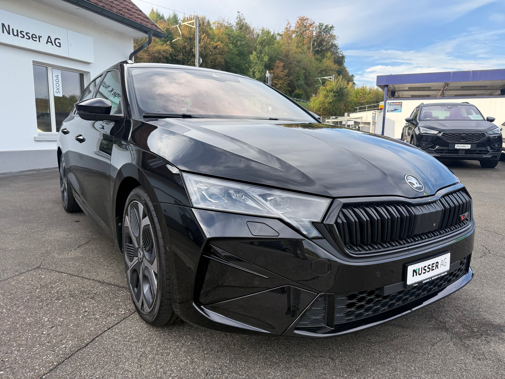 SKODA Octavia Combi 2.0 TSI DSG RS-image-2