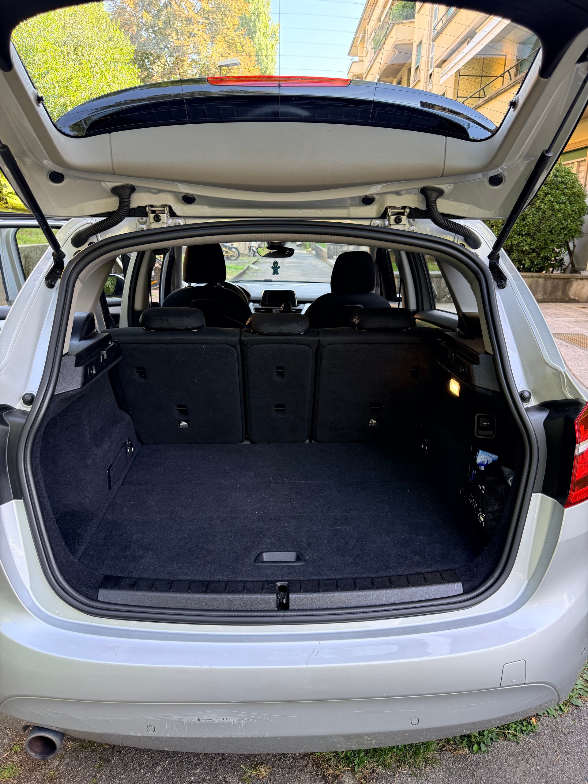 BMW 218d-image-2