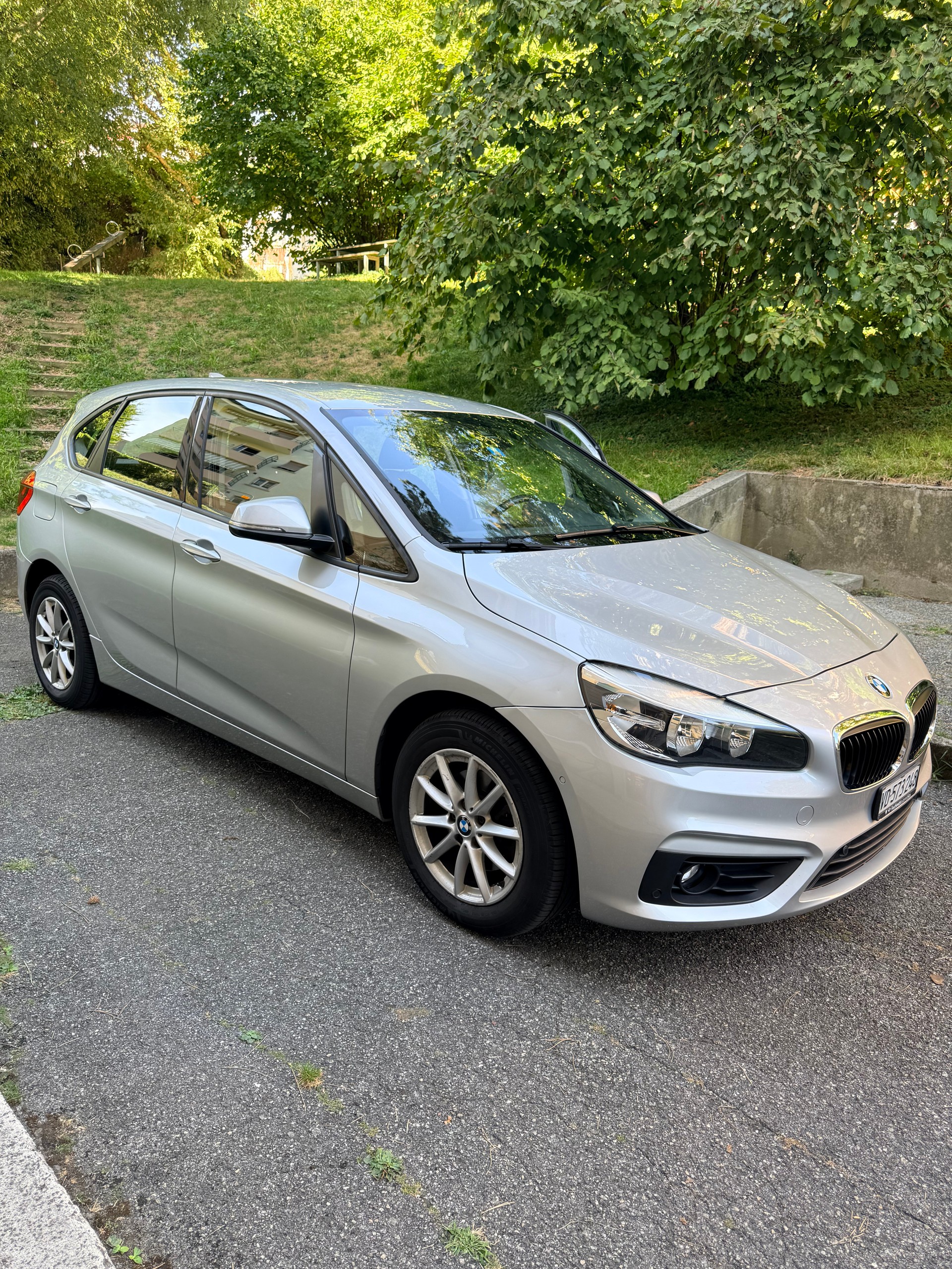 BMW 218d-image-0