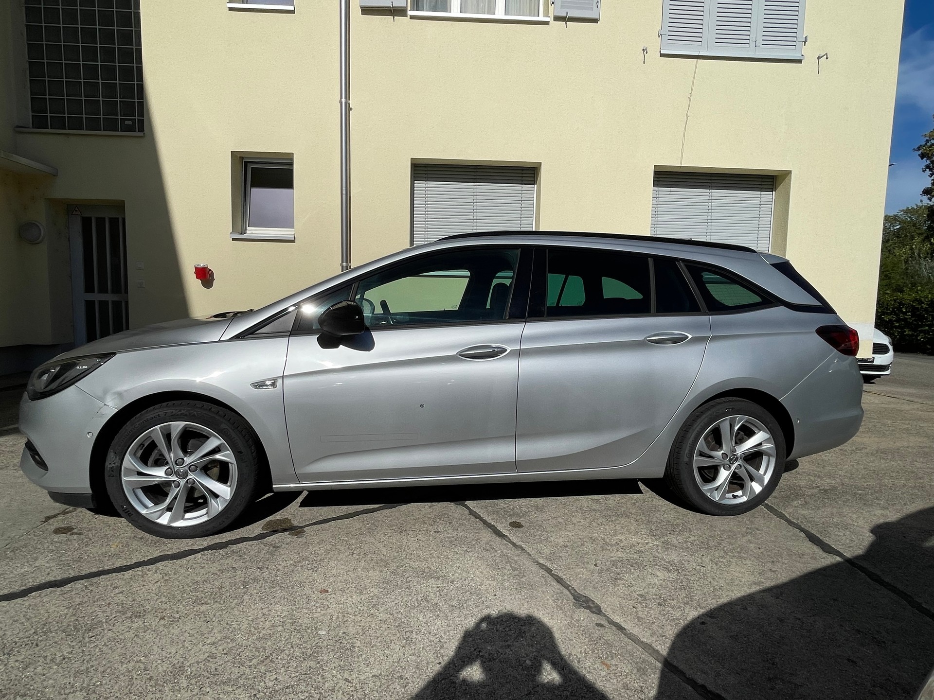 OPEL Astra Sports Tourer 1.5 CDTi Edition-image-1