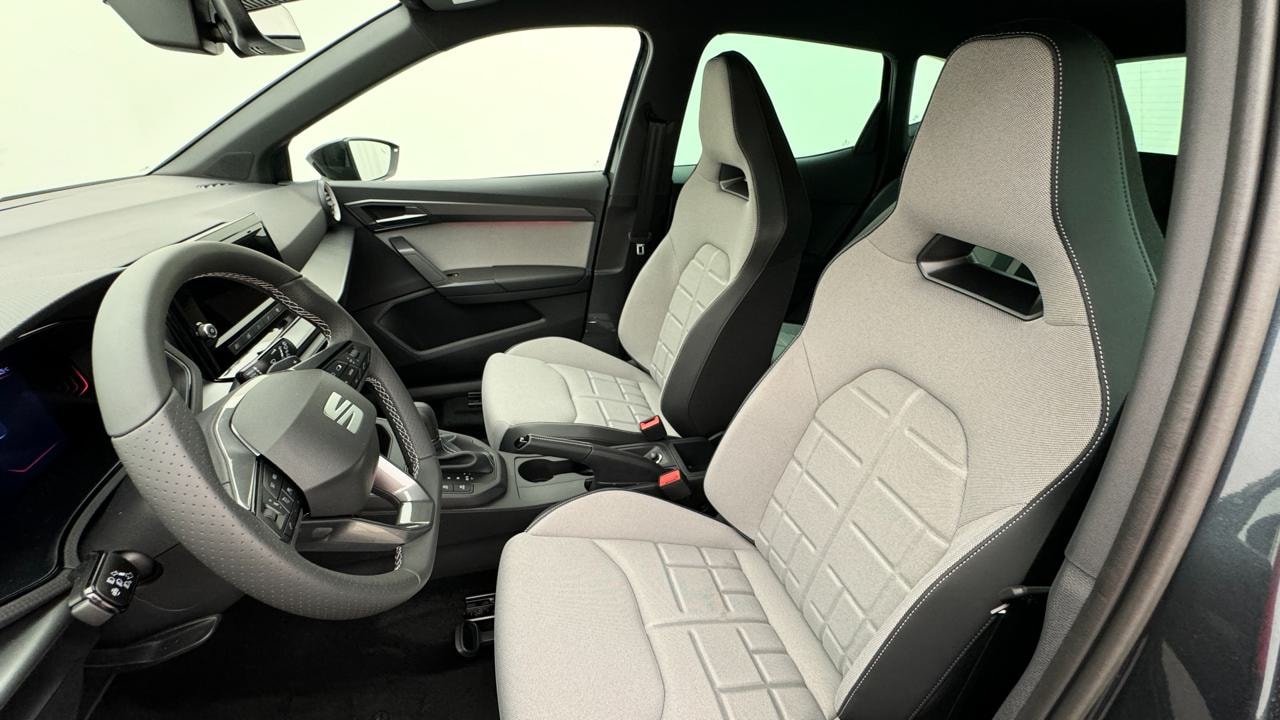 SEAT Arona 1.5 Eco TSI FR DSG-image-4