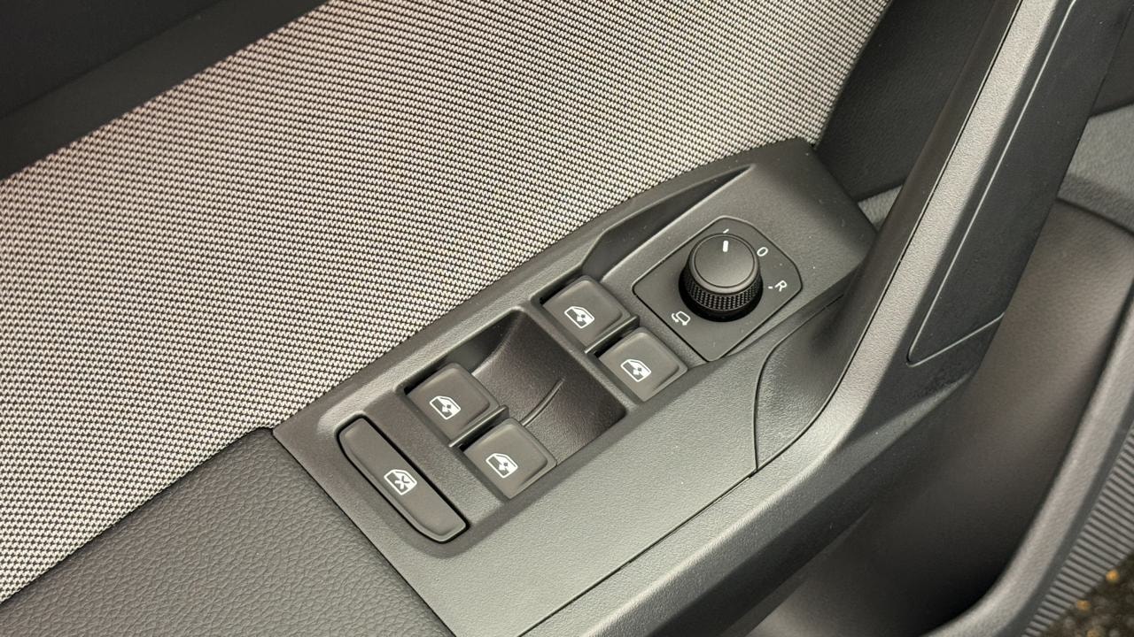 SEAT Arona 1.5 Eco TSI FR DSG-image-8