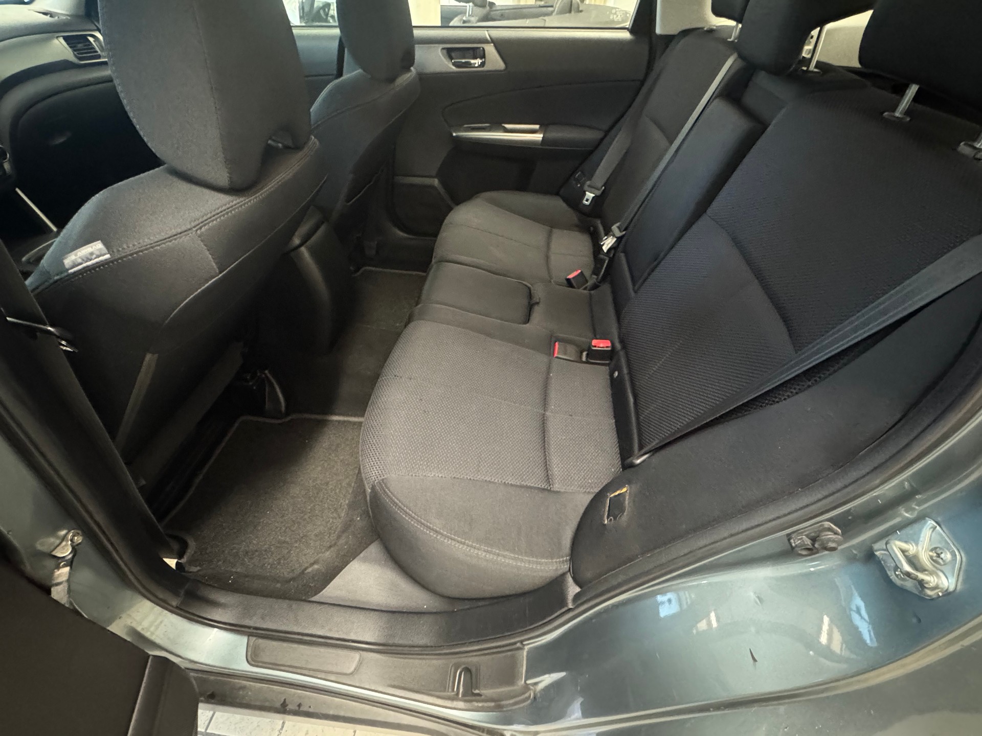 SUBARU Forester 2.0D X Swiss-image-12