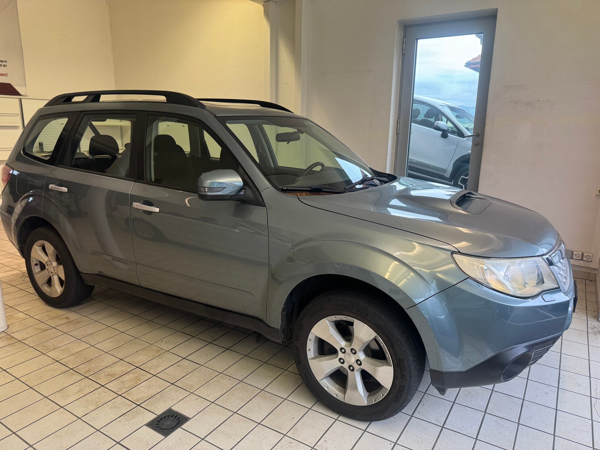 SUBARU Forester 2.0D X Swiss-image-4