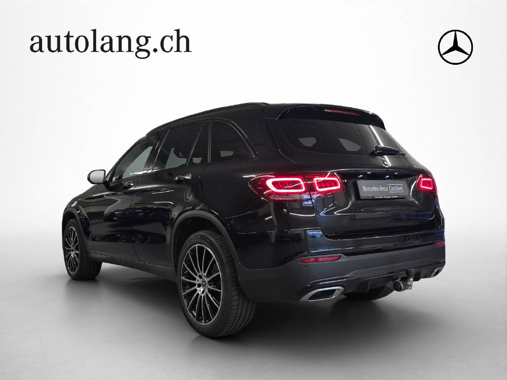 MERCEDES-BENZ GLC 300 e AMG Line 4Matic-showroom-element-3