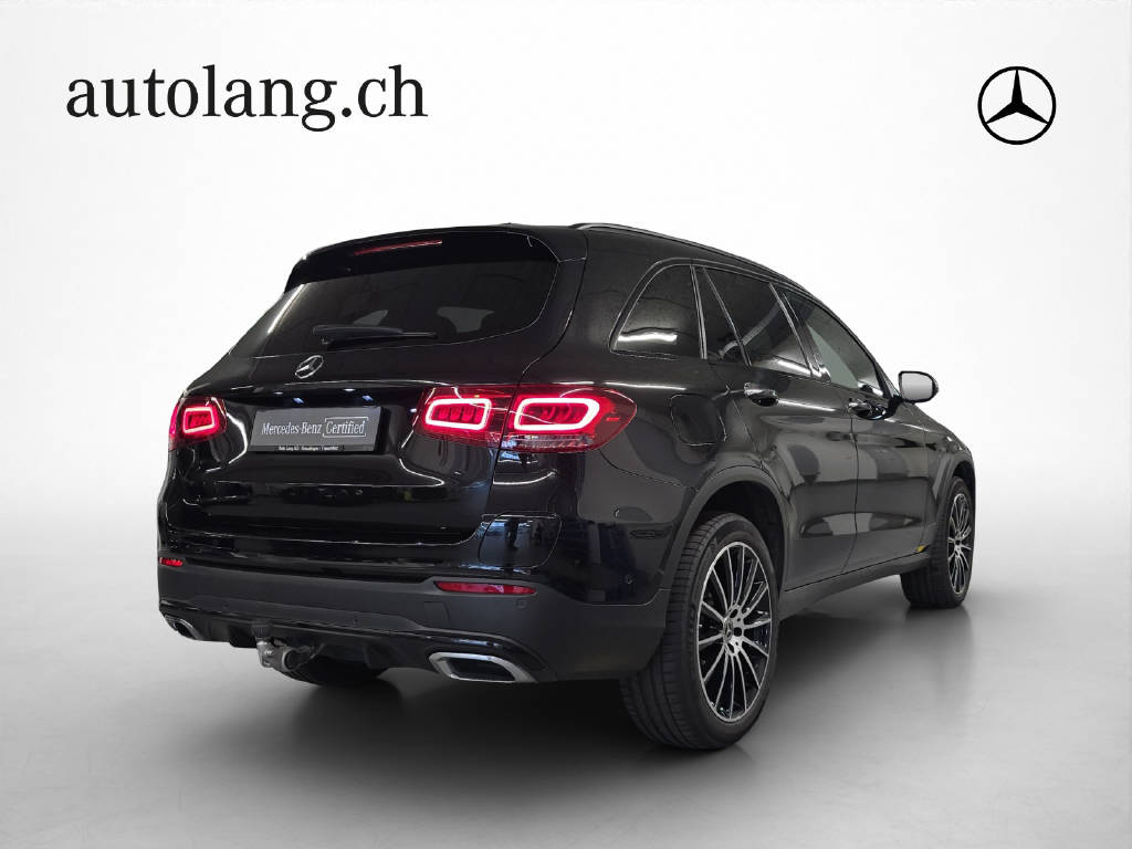 MERCEDES-BENZ GLC 300 e AMG Line 4Matic-image-4