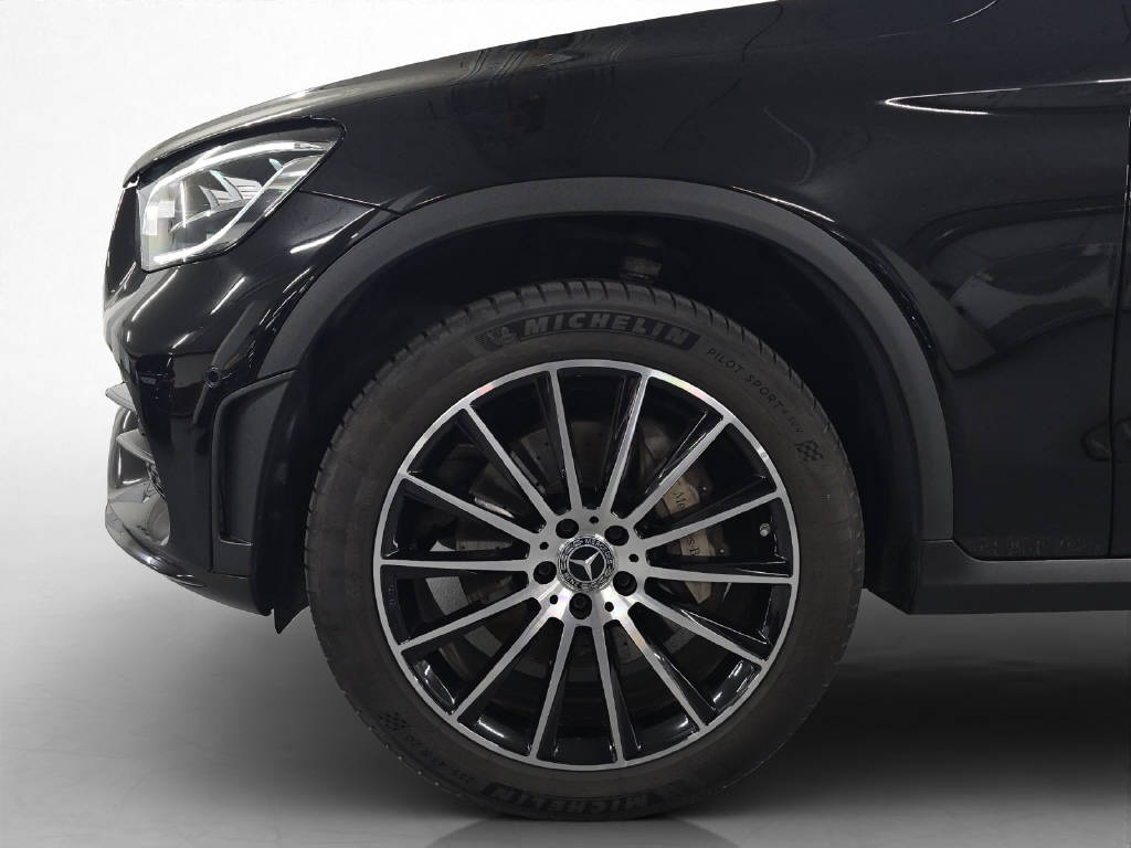 MERCEDES-BENZ GLC 300 e AMG Line 4Matic-image-7