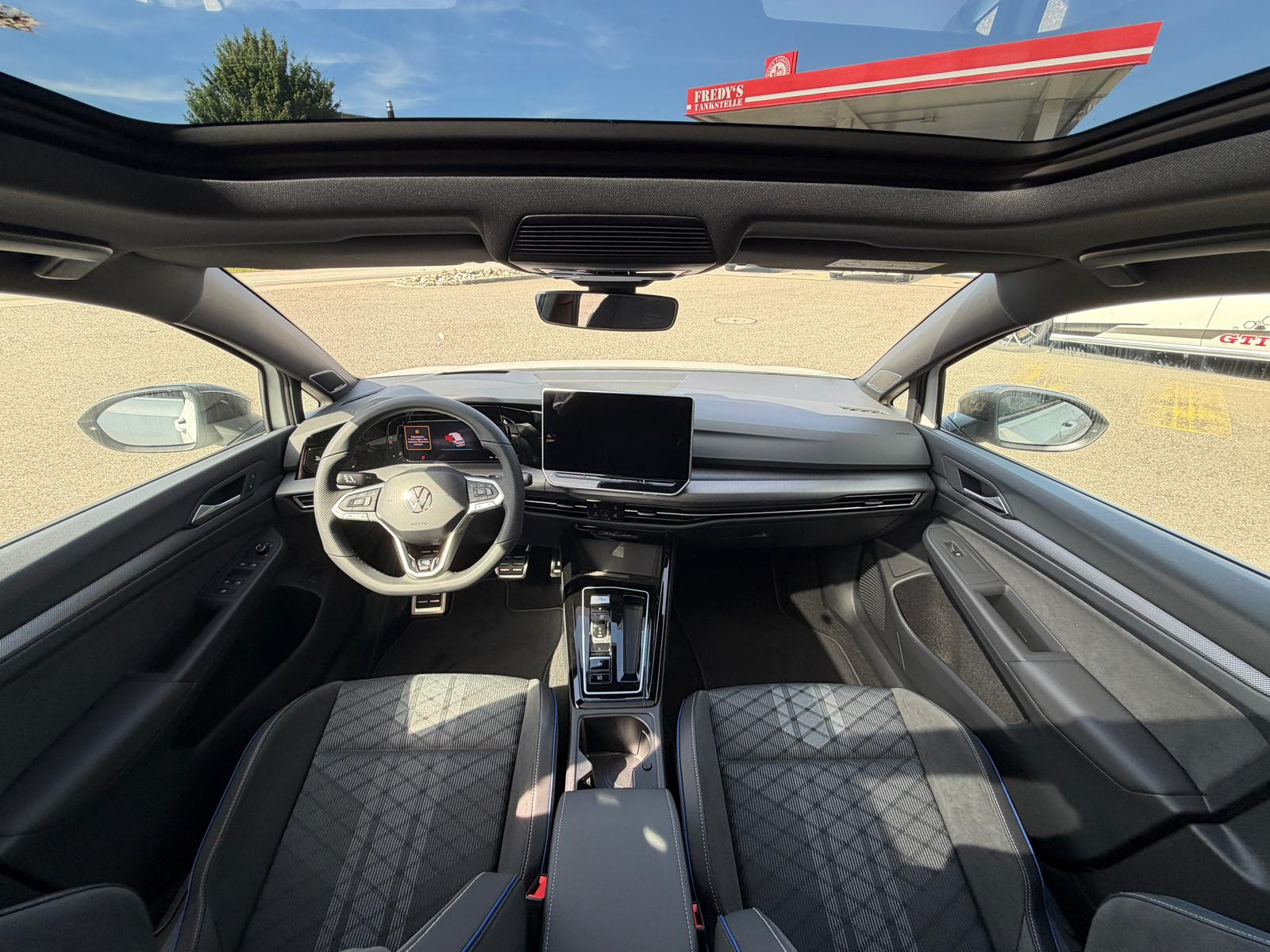 VW Golf Variant 2.0 TSI R-Line DSG 4 Motion-image-24