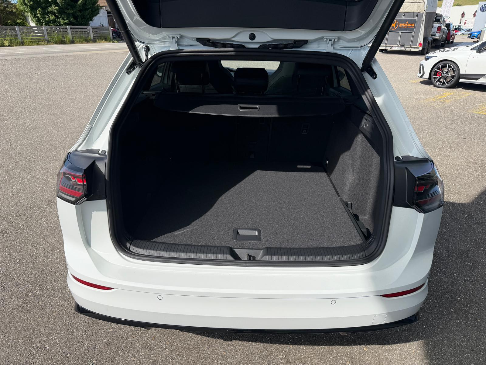 VW Golf Variant 2.0 TSI R-Line DSG 4 Motion-image-25