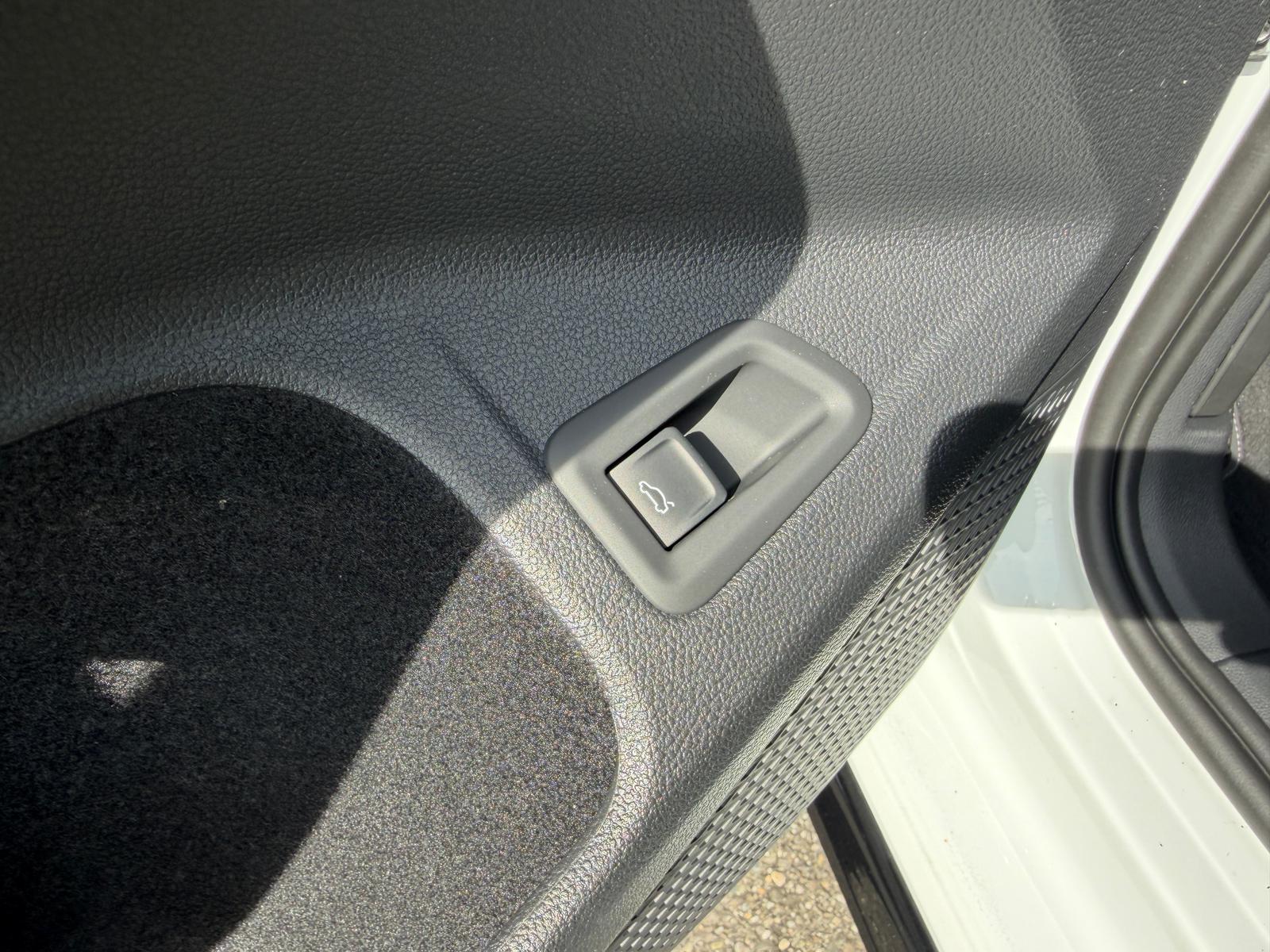 VW Golf Variant 2.0 TSI R-Line DSG 4 Motion-image-19