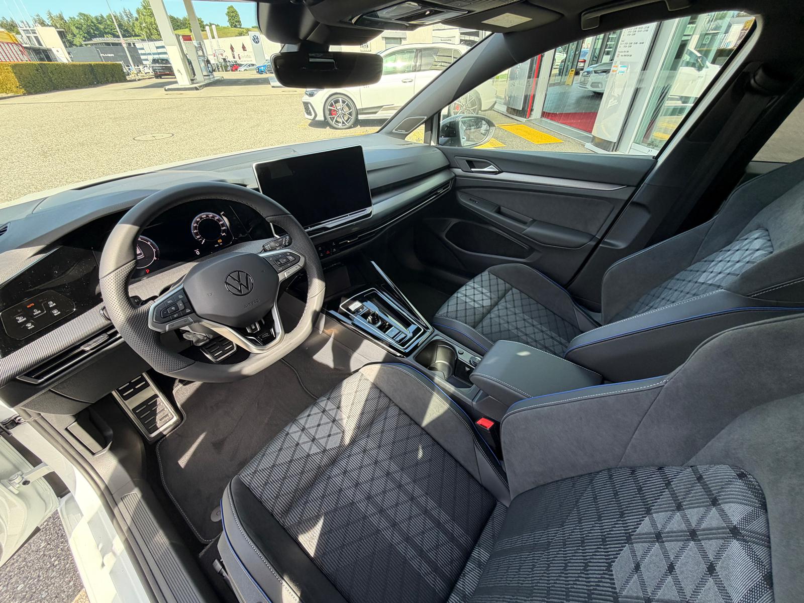 VW Golf Variant 2.0 TSI R-Line DSG 4 Motion-image-10